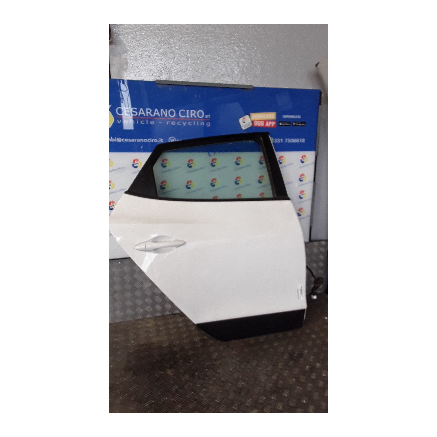 PORTA POST. DX. 108 HYUNDAI IX35 (02/10-) D4FD 770042Y000