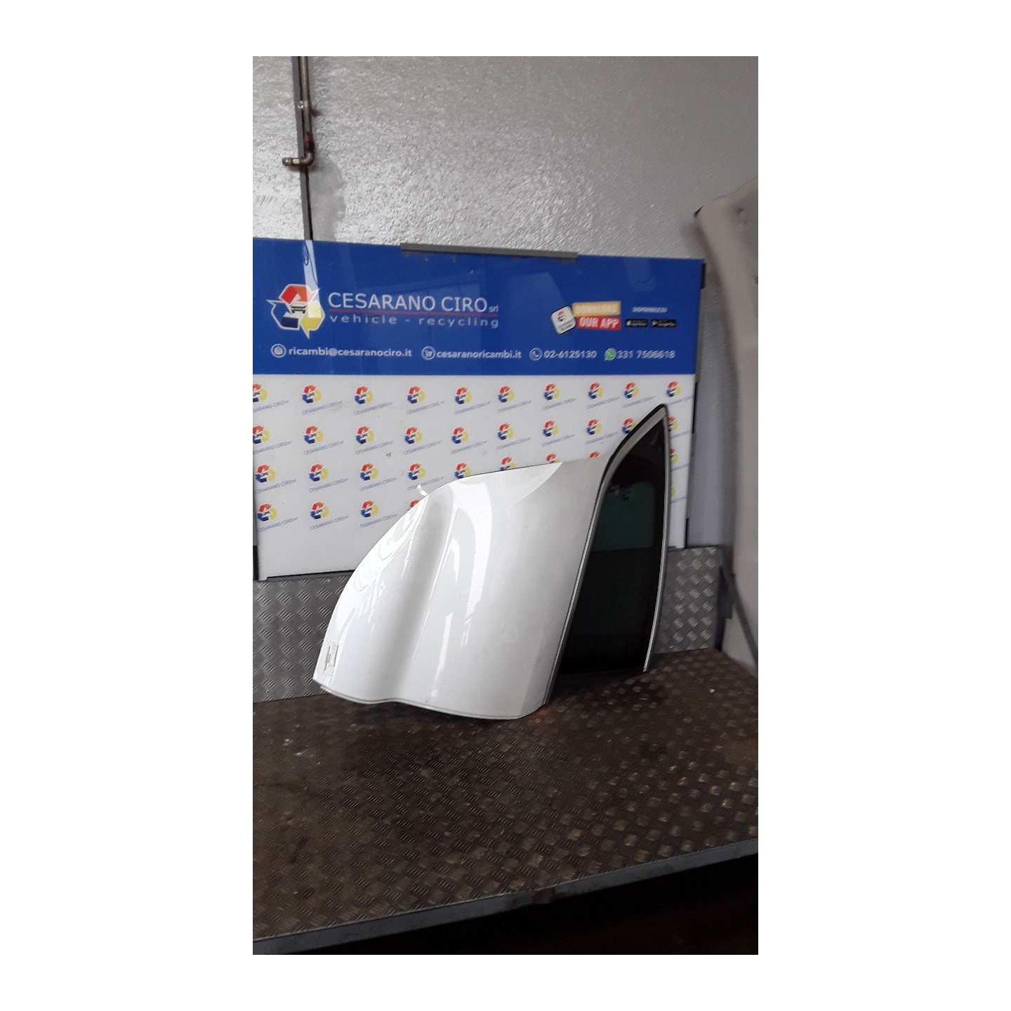 PORTA POST. DX. 117 CITROEN DS4 (03/11-10/15) 9HR 9008X4