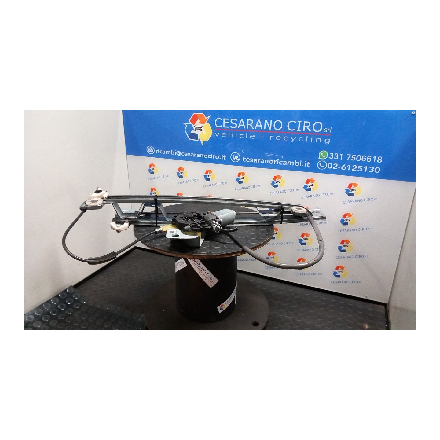 ALZACRISTALLO ELETTR. PORTA ANT. CON MOTORINO SX. 027 RENAULT KANGOO (01/08-) K9KE8 807213441R