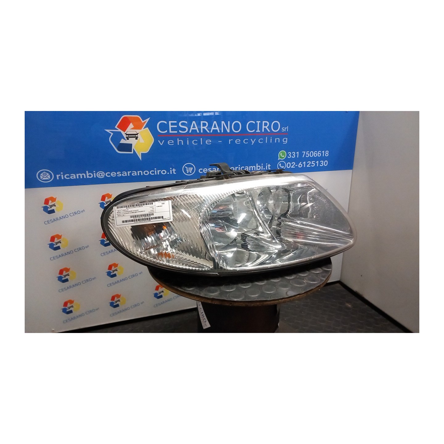 PROIETTORE DX. 138 CHRYSLER VOYAGER/GRAND VOYAGER (04/01-0 33L 04857702AB