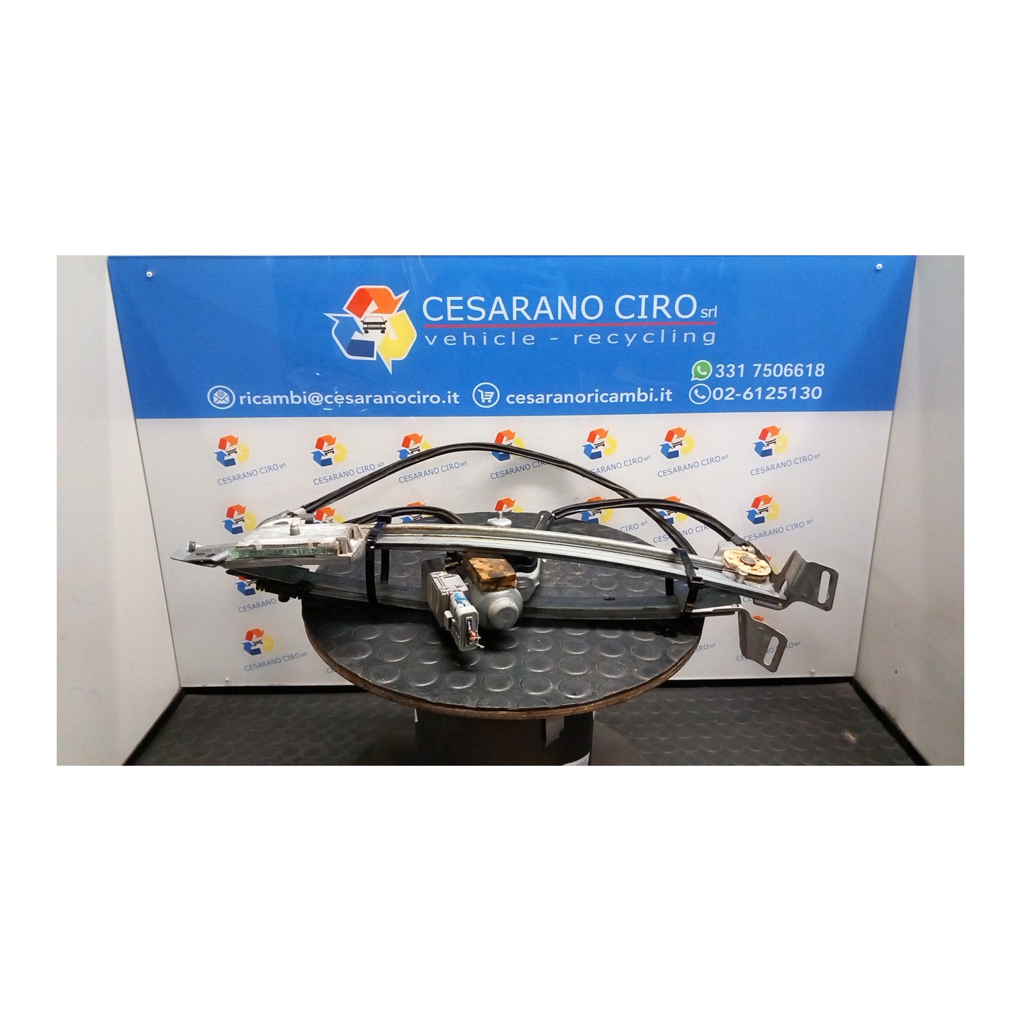ALZACRISTALLO ELETTR. PORTA ANT. DX. 076 OPEL TIGRA (X04) (07/04-) Z14XEP 93165969