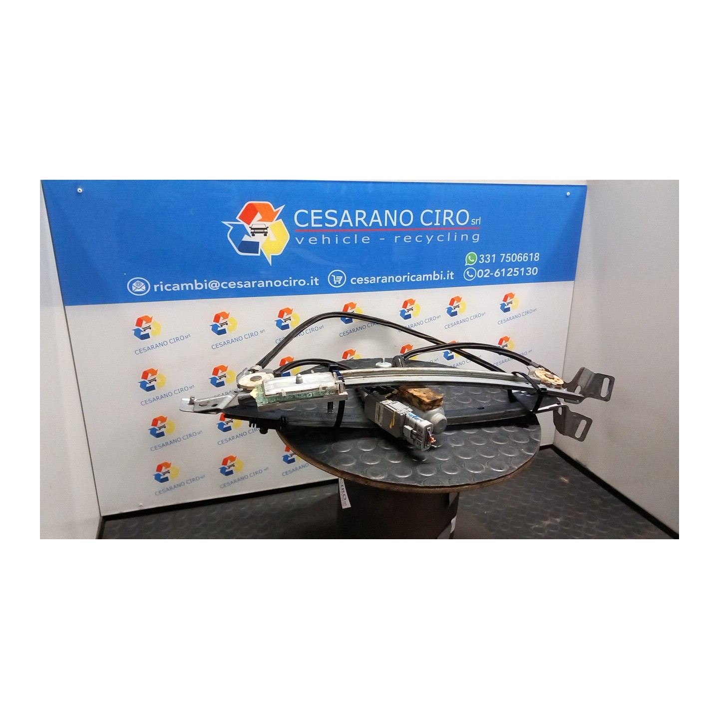 ALZACRISTALLO ELETTR. PORTA ANT. DX. 076 OPEL TIGRA (X04) (07/04-) Z14XEP 93165969