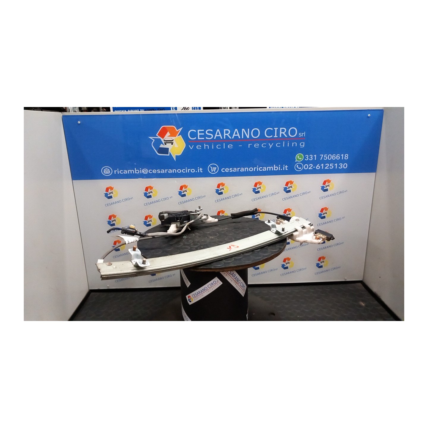 ALZACRISTALLO ELETTR. PORTA ANT. DX. 005 HYUNDAI ACCENT (09/94-11/99) G4EH 8240422011
