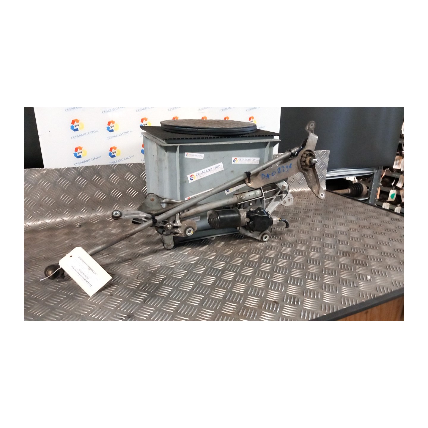 MECCANISMO TERGIPARABREZZA CON MOTORINO 088 MITSUBISHI GRANDIS (09/05-06/09) BSY 8250A138