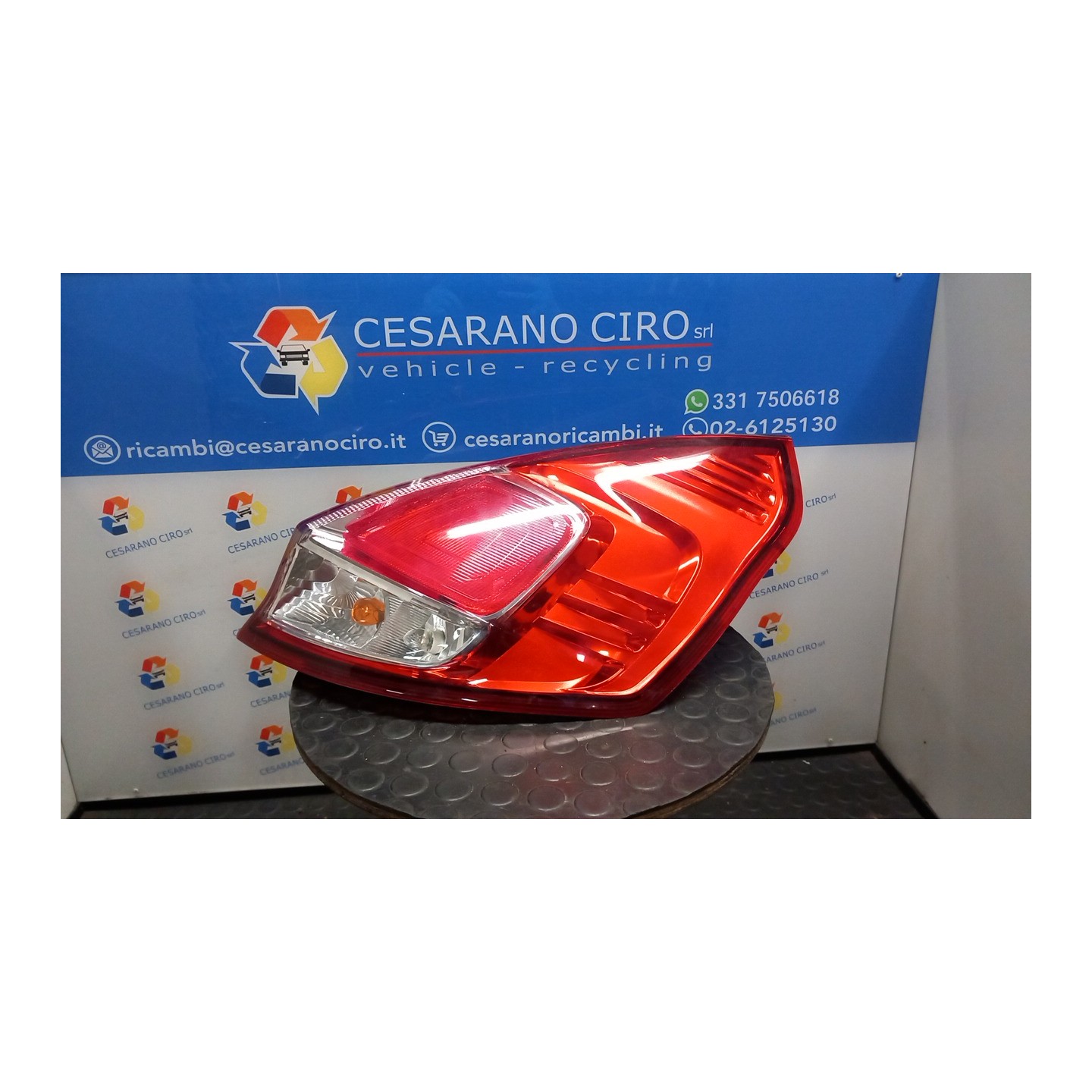 FANALE POST. DX. 096 FORD FIESTA (CCN) (11/12-) STJB 1823621
