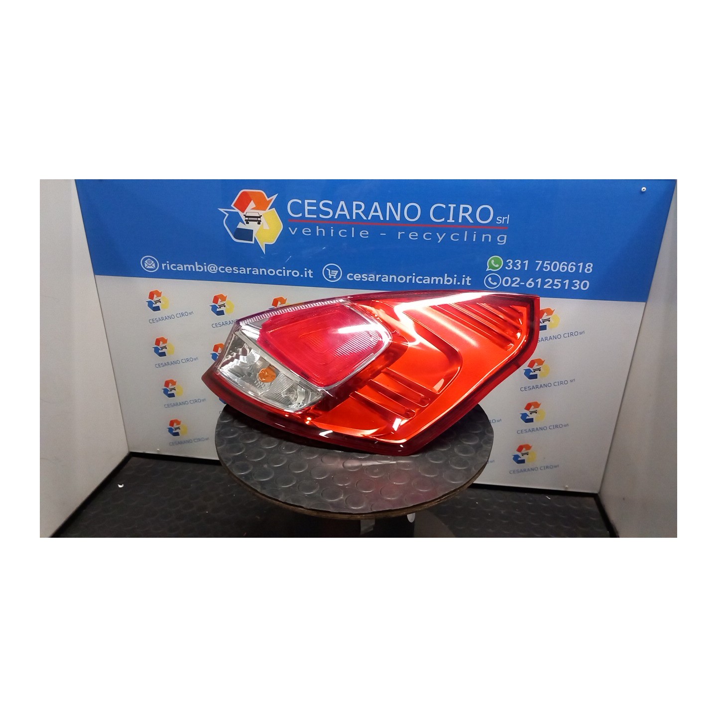 FANALE POST. DX. 096 FORD FIESTA (CCN) (11/12-) STJB 1823621