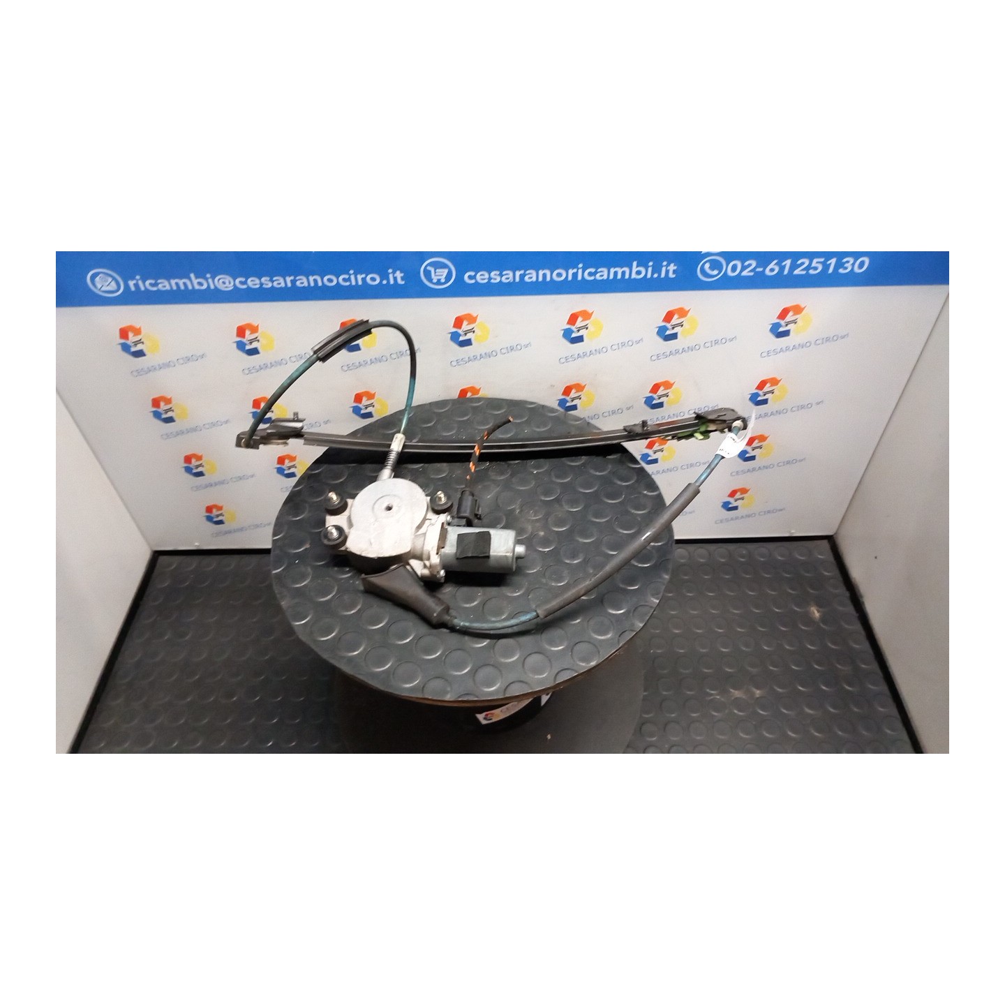 ALZACRISTALLO ELETTR. PORTA ANT. CON MOTORINO SX. 029 LANCIA Y (01/96-10/00) 176B2000 46778565