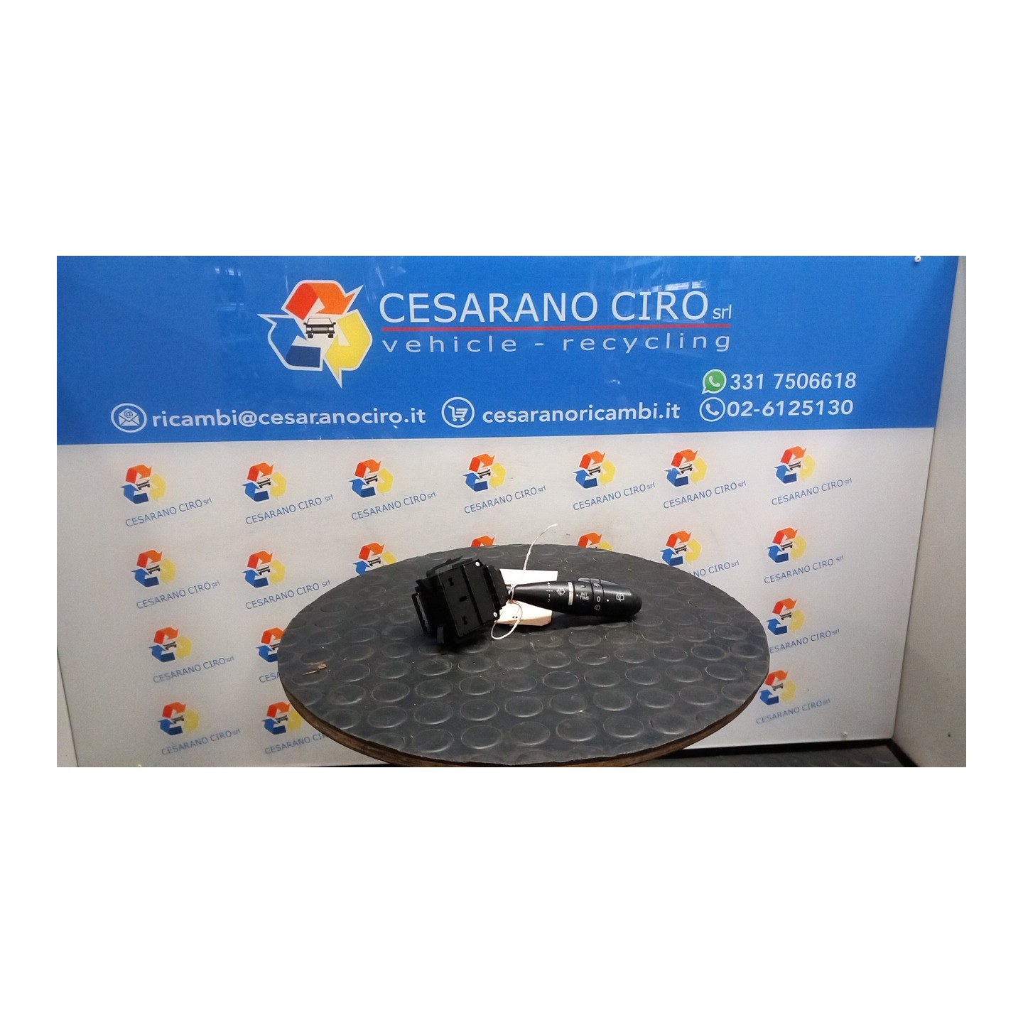 BLOCCO COMANDI TERGICRISTALLI NERO 037 MITSUBISHI COLT (06/04-12/09) 135930 MN164702XA