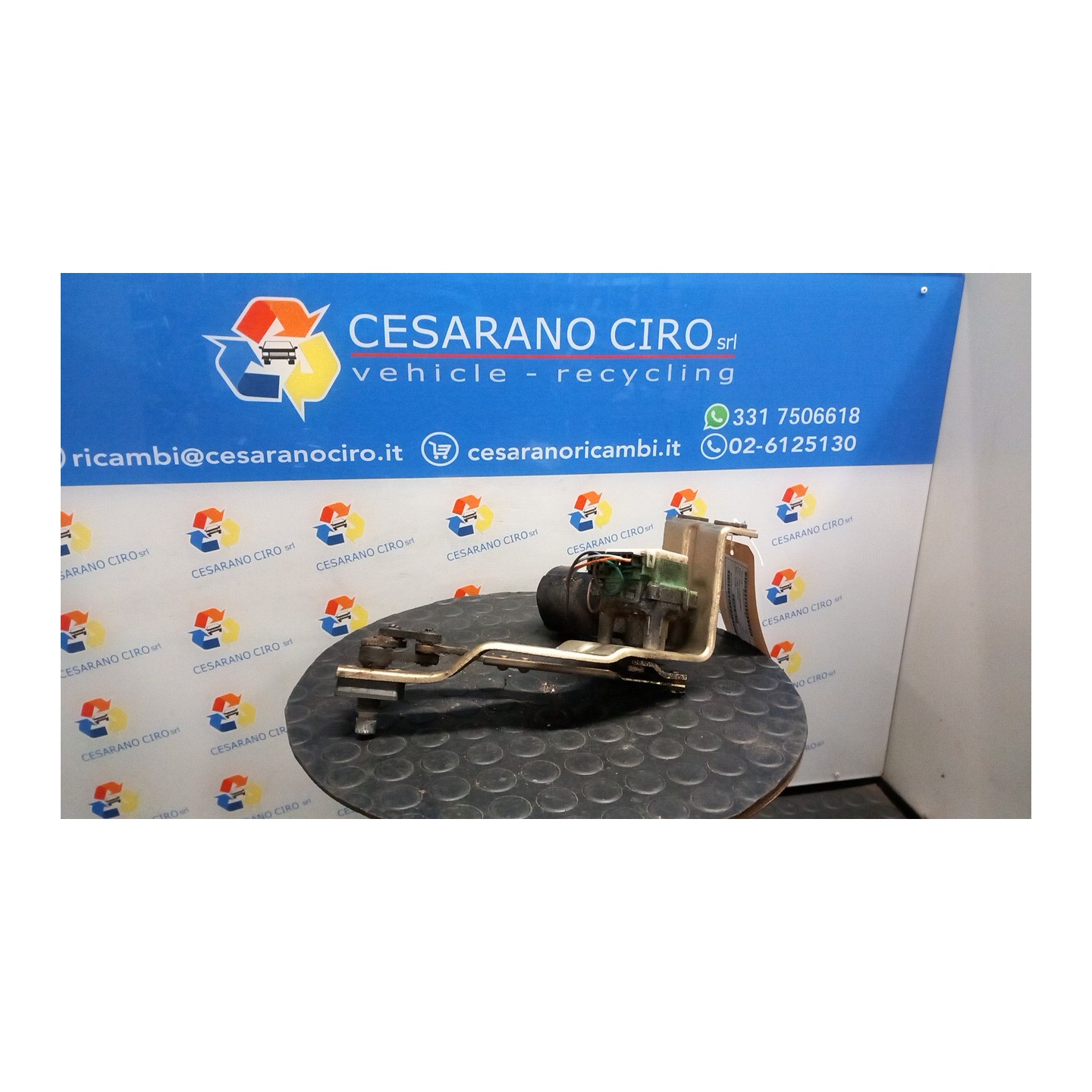 MECCANISMO TERGIPARABREZZA CON MOTORINO BOSCH 115 FIAT PANDA 1A SERIE (03/92-03/04) 187A1000 7607376