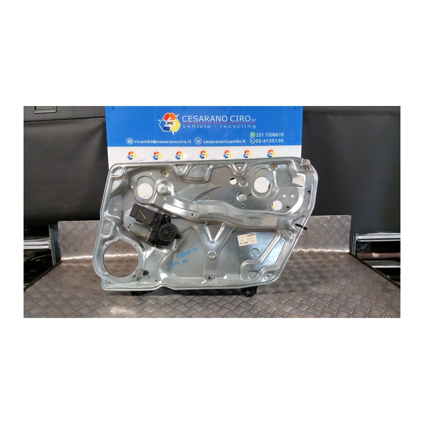 MOTORINO ALZACRISTALLO PORTA ANT. DX. 025 VOLKSWAGEN PASSAT (3B) (08/96-04/03) AHL 1J0959801H02X