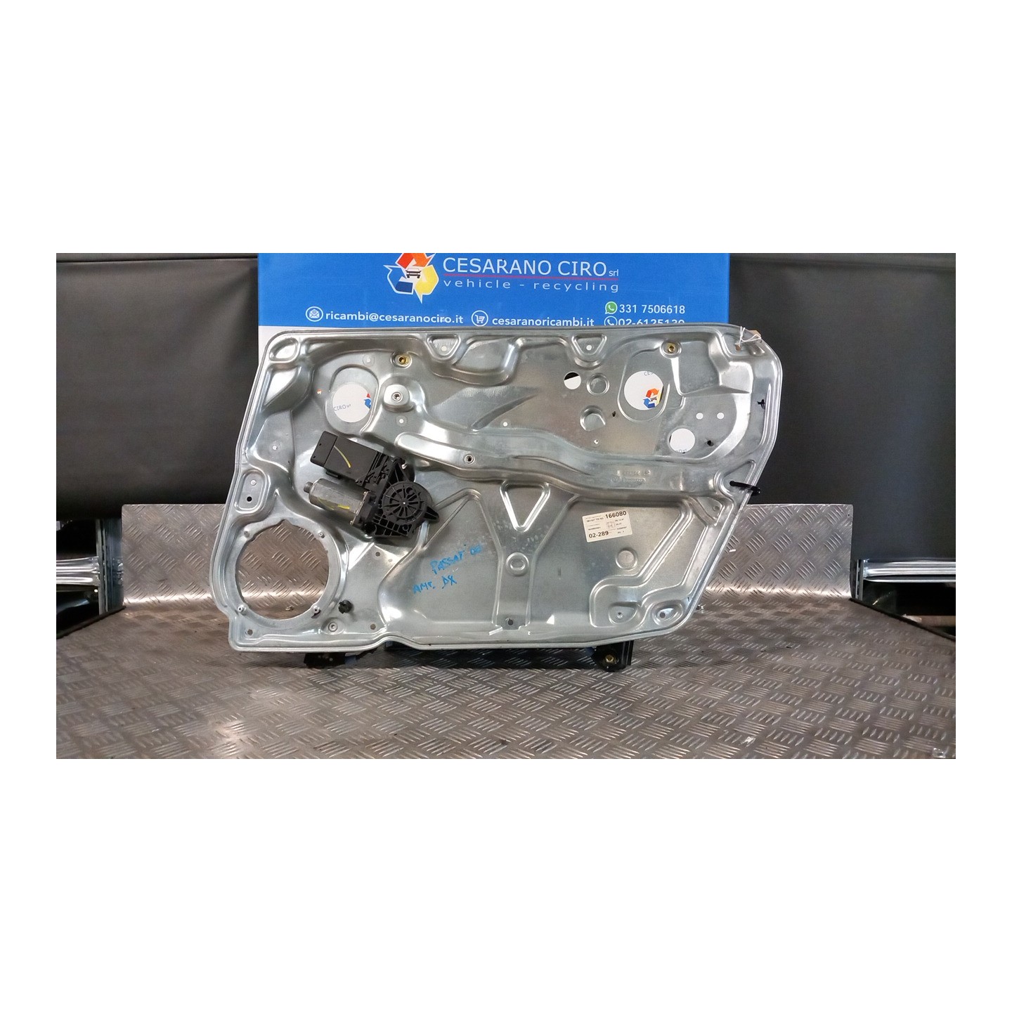 MOTORINO ALZACRISTALLO PORTA ANT. DX. 025 VOLKSWAGEN PASSAT (3B) (08/96-04/03) AHL 1J0959801H02X
