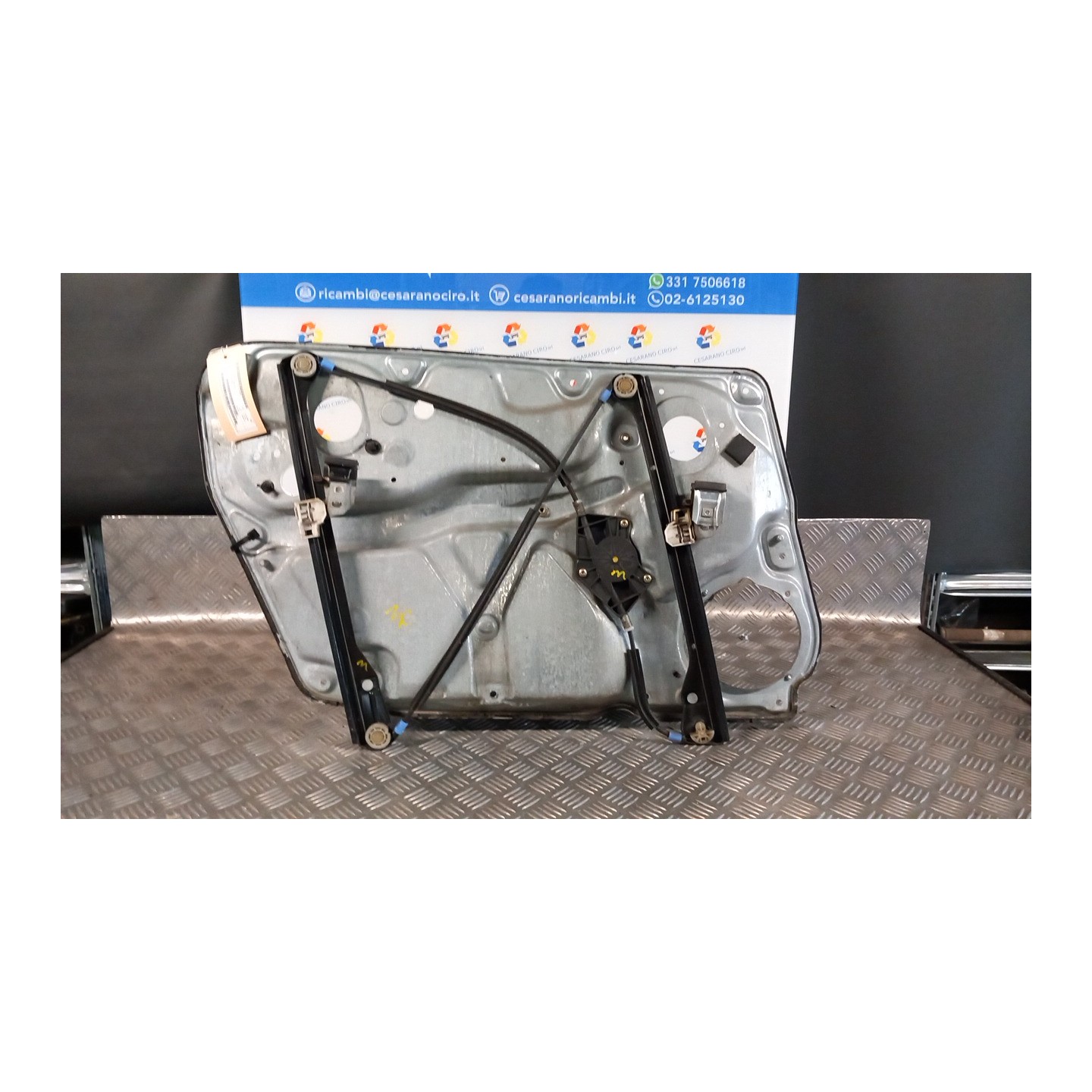 MOTORINO ALZACRISTALLO PORTA ANT. DX. 025 VOLKSWAGEN PASSAT (3B) (08/96-04/03) AHL 1J0959801H02X