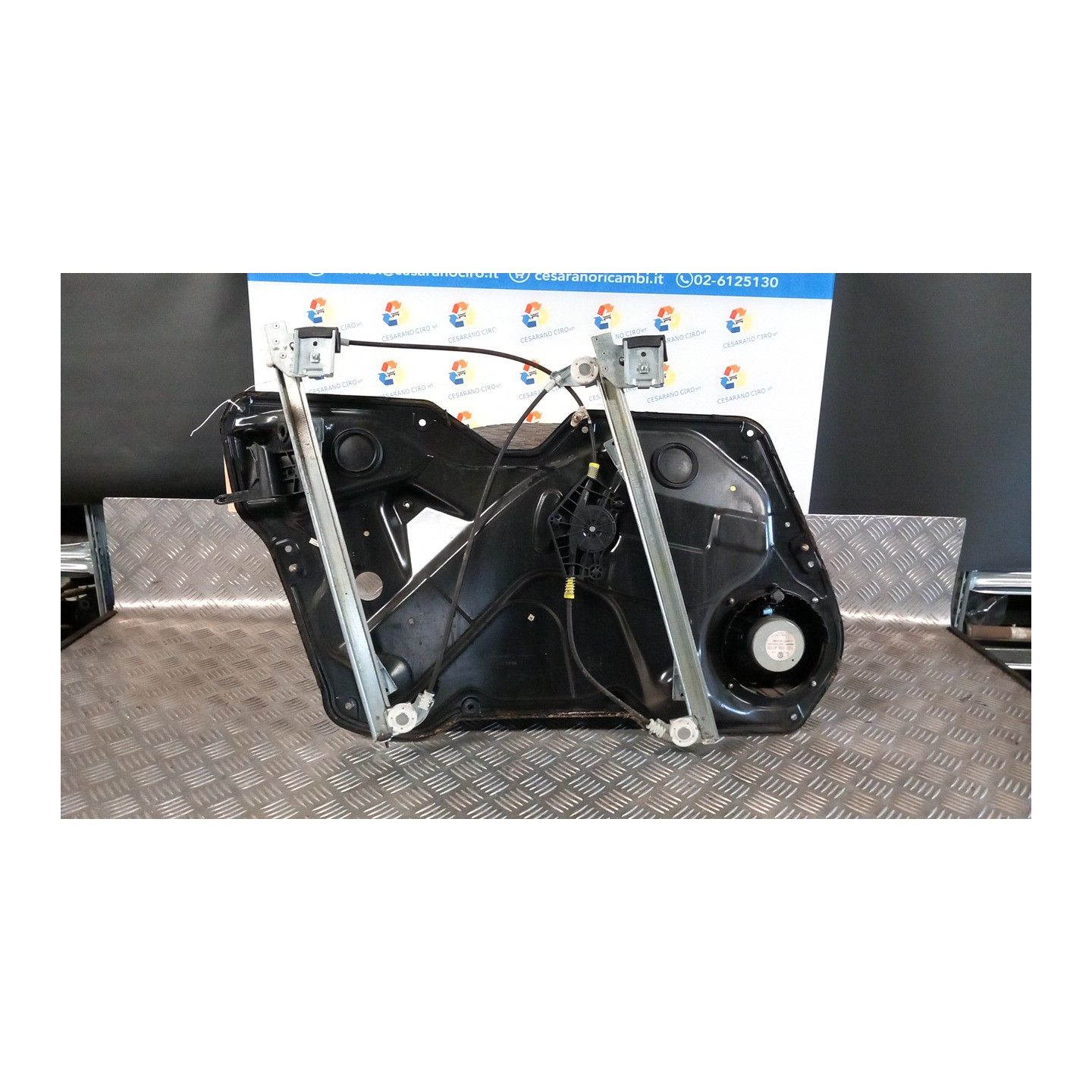 ALZACRISTALLO ELETTR. PORTA ANT. DX. 165 SEAT LEON (1M) (12/99-02/06) AUS 1M0837462