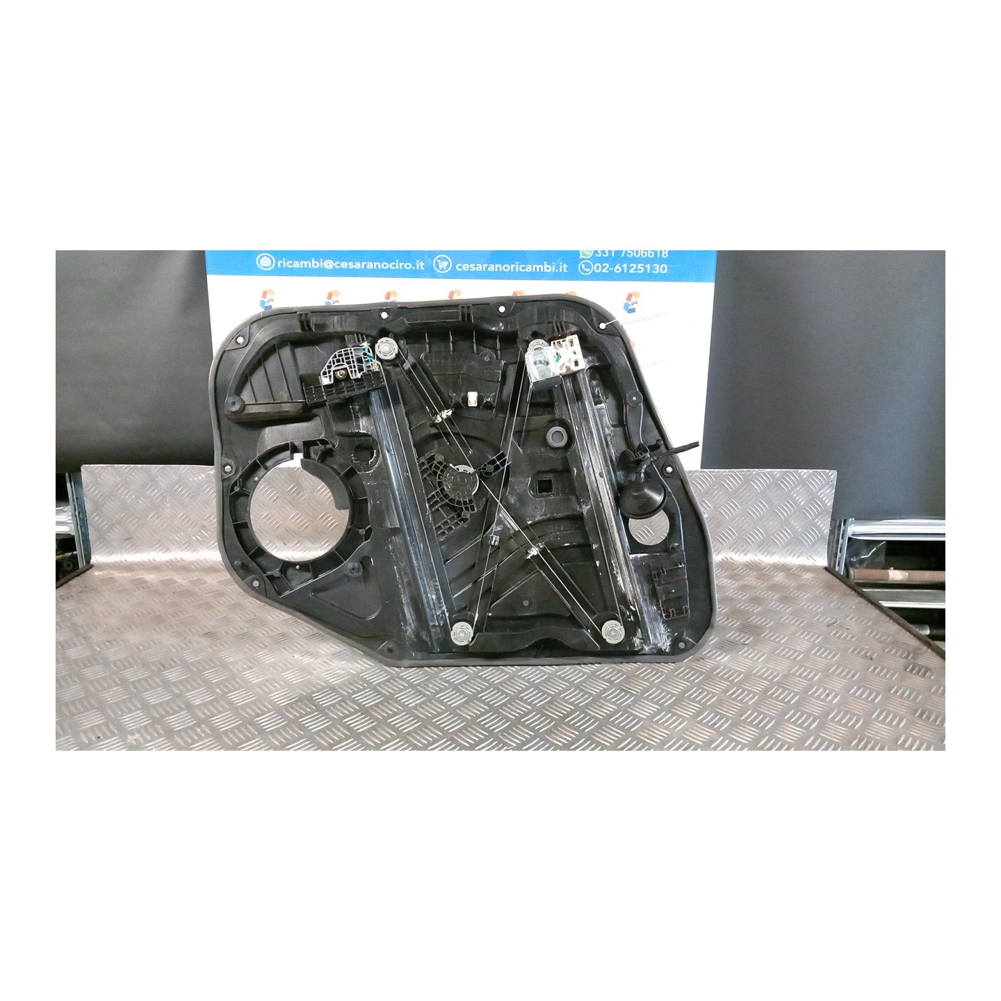 MOTORINO ALZACRISTALLO PORTA ANT. C/ANTISCHIACCIAMENTO DX. 004 HYUNDAI TUCSON (07/18-06/21) D4FE 82460D7010