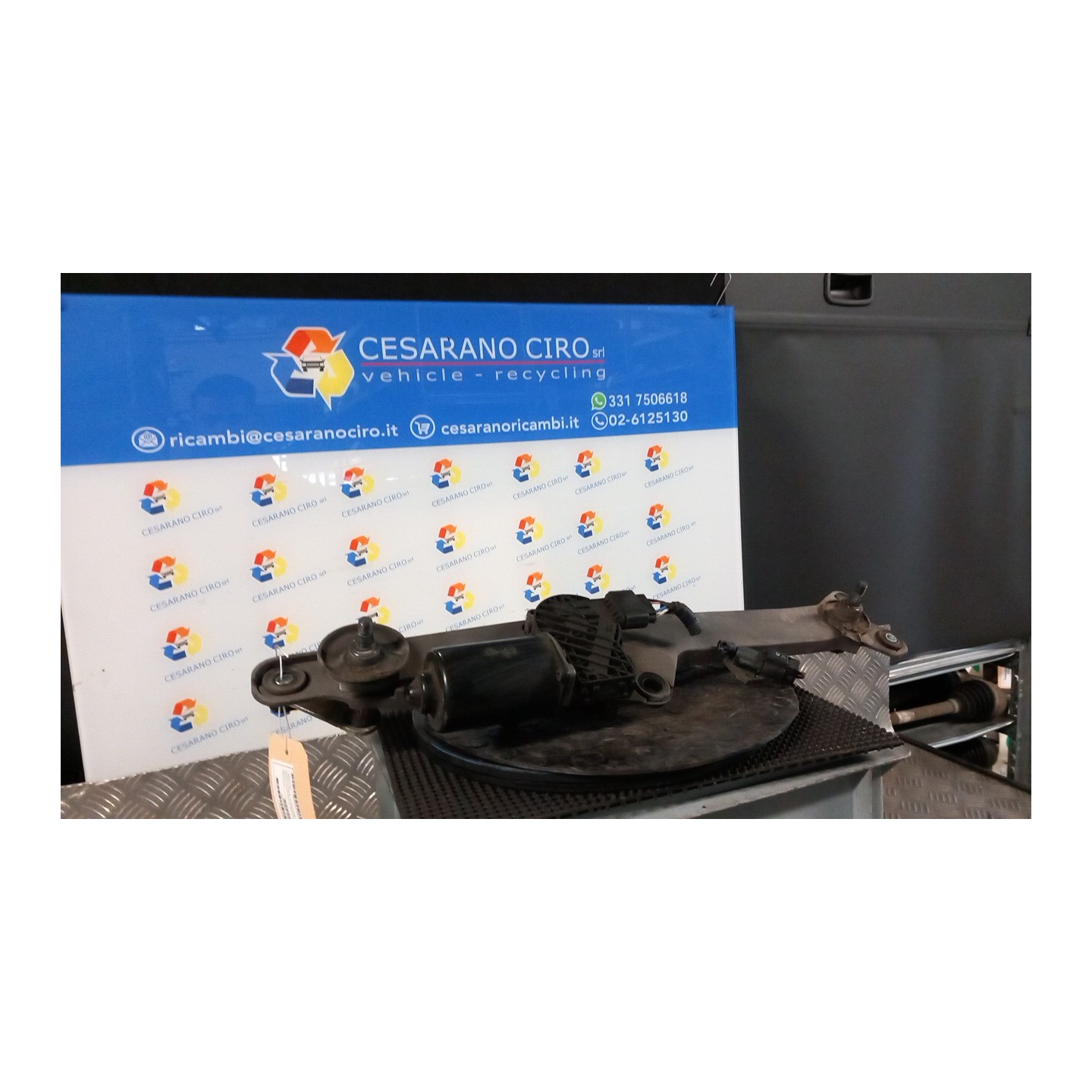 MECCANISMO TERGIPARABREZZA 061 KIA CARNIVAL 2A SERIE (06/06-) J3 981204D000