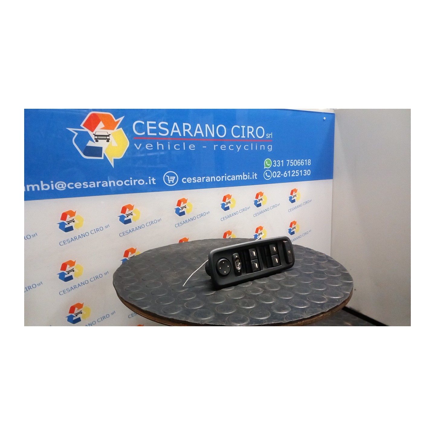 BLOCCO COMANDI ALZACRISTALLI E RETROVISORI EST. C/CRIST.ELE., RETR.RIPEGH.ELE. 149 LANCIA PHEDRA (TC) (06/02-01/11) 4HW 1495752