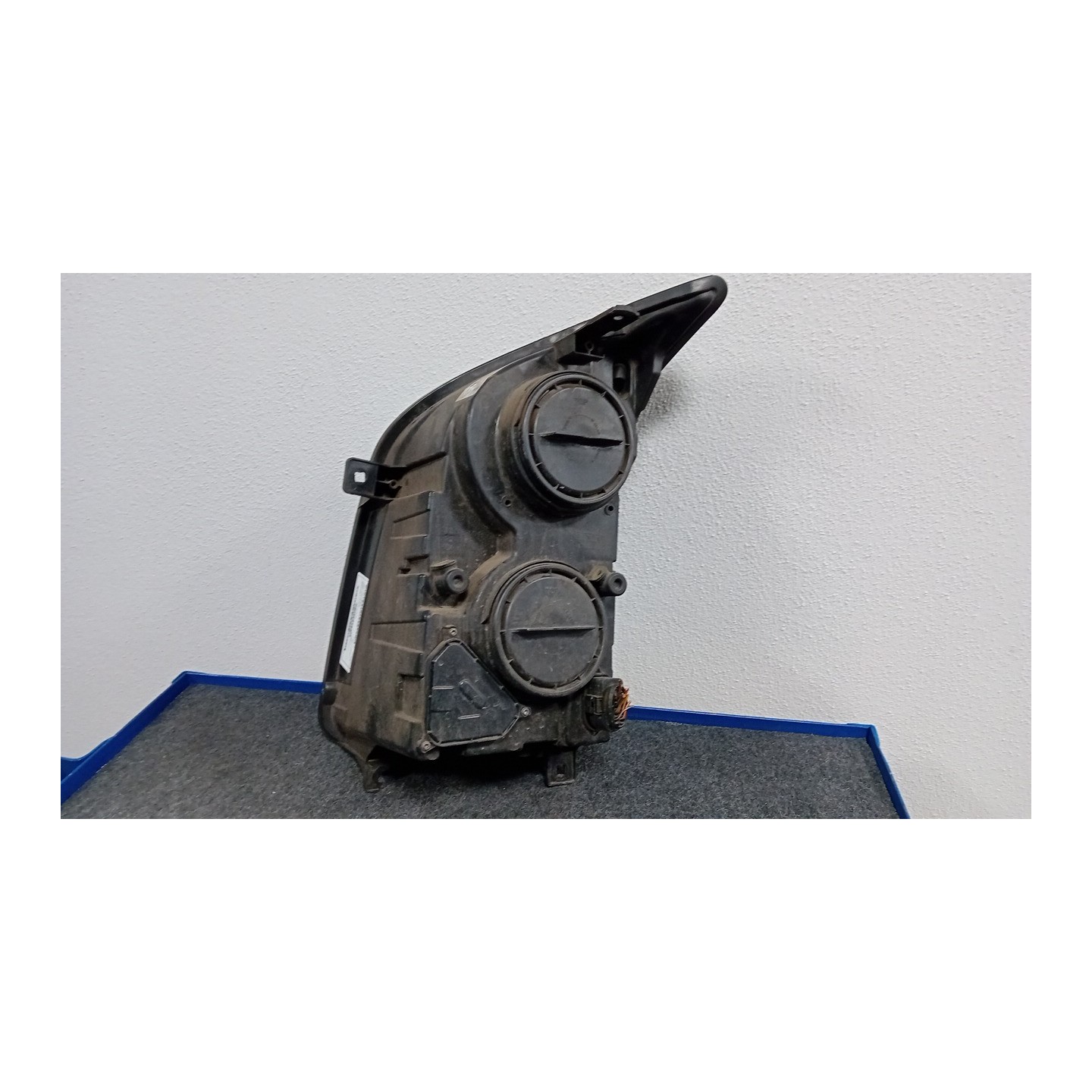 PROIETTORE DX. 009 VOLKSWAGEN CRAFTER (2E/2F) (09/06-05/11-)  2E1941016