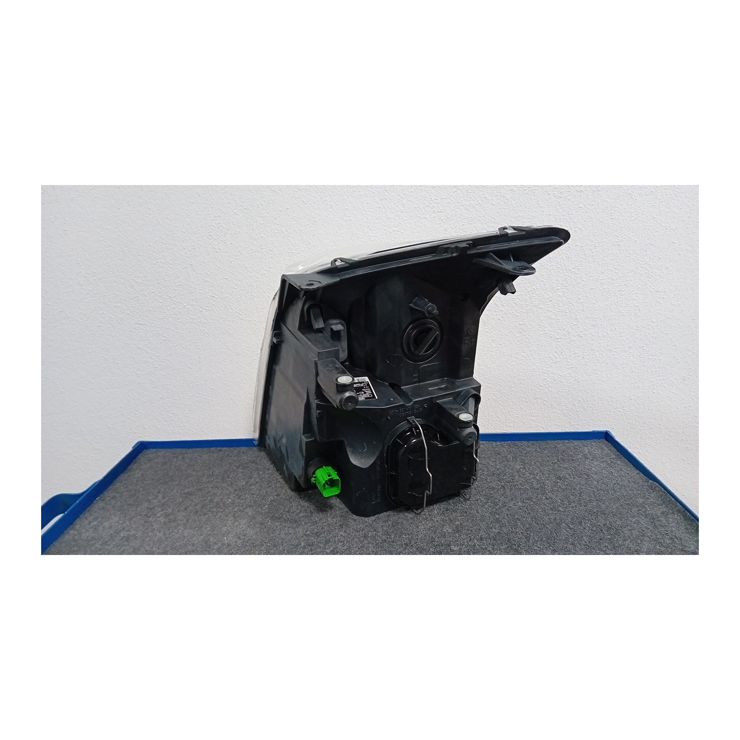 PROIETTORE REGOLAZ. MANUALE FARO DX. 013 FORD TRANSIT (TT9) (06/06-)  1684408