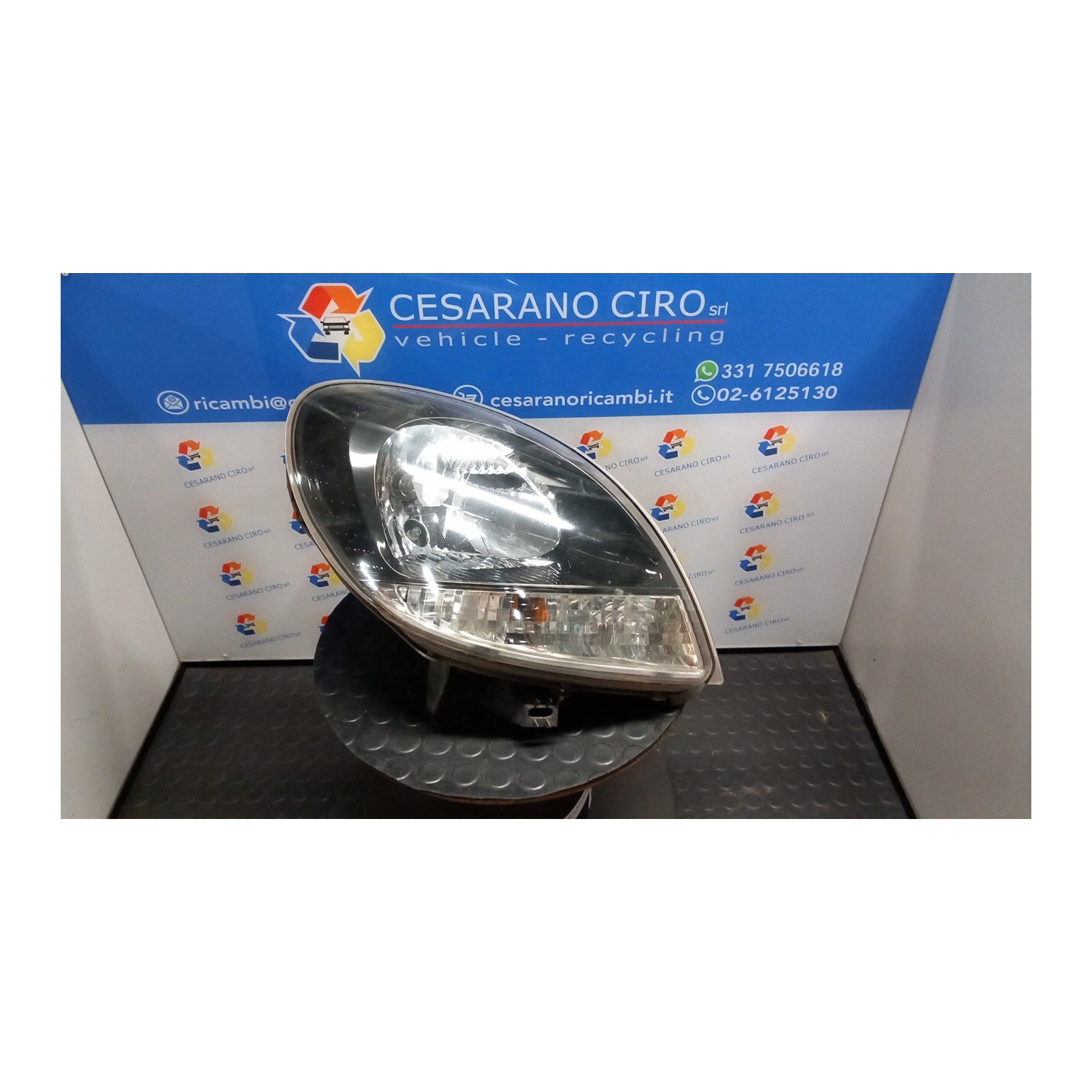 PROIETTORE DX. 008 RENAULT KANGOO (04/03-03/09) K9KW7 260107401R