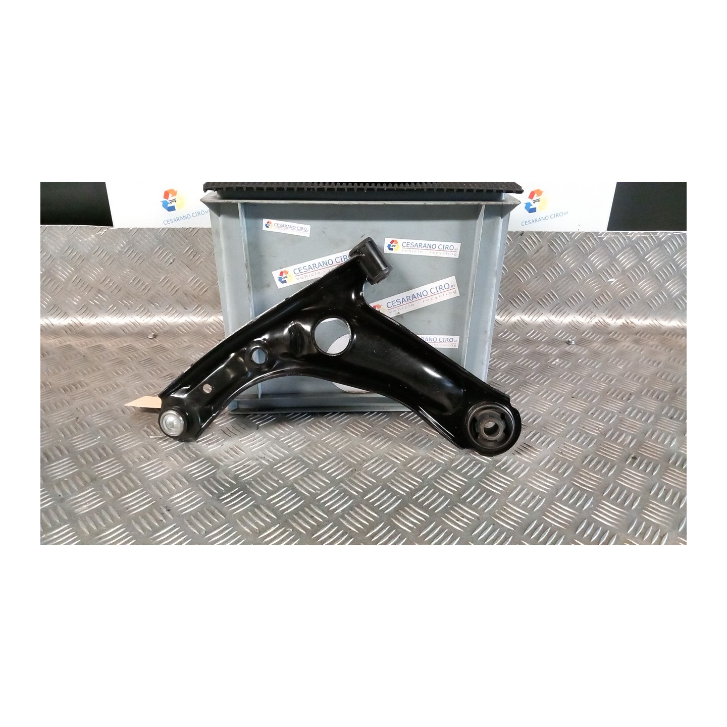 BRACCIO OSCILLANTE SOSP. ANT. DX. 025 PEUGEOT 107 (06/05-) 1KR 3521L3