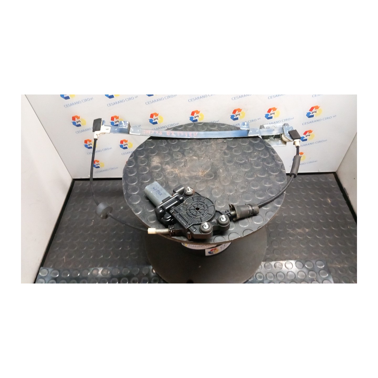 ALZACRISTALLO ELETTR. PORTA ANT. CON MOTORINO DX. 052 FIAT 600 (1E) (07/05-12/11) 187A1000 46512241