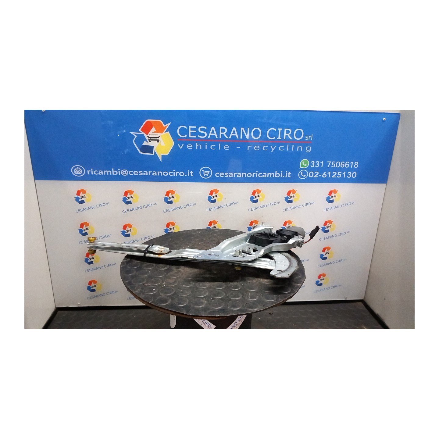 ALZACRISTALLO ELETTR. PORTA ANT. CON MOTORINO SX. 037 RENAULT KANGOO (04/03-03/09) K4MA7 8200188553