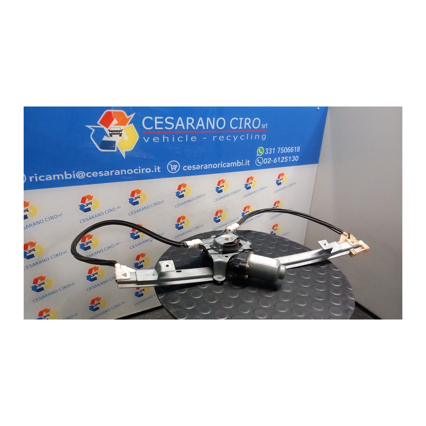 ALZACRISTALLO ELETTR. PORTA ANT. CON DX. 010 RENAULT CLIO 2A SERIE (05/01-11/10) D4FB7 7700842246