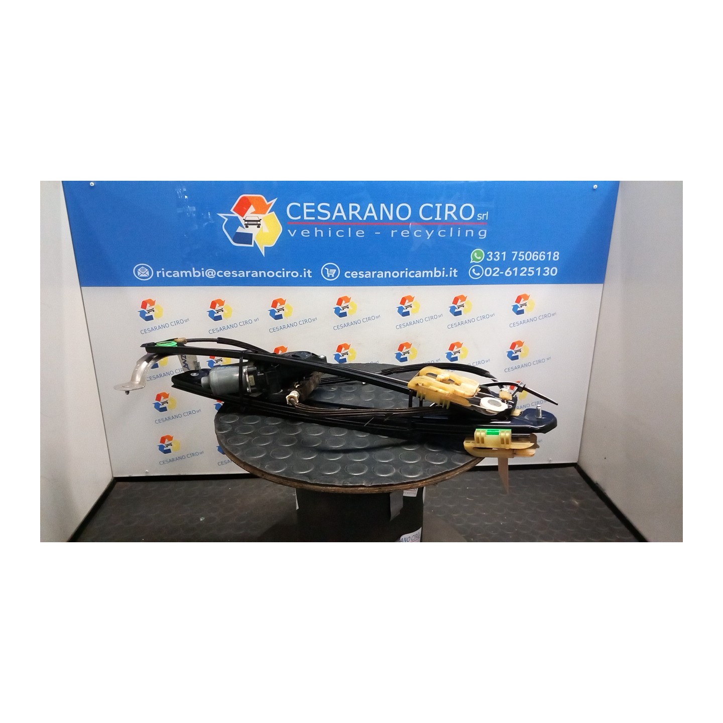 ALZACRISTALLO ELETTR. PORTA ANT. DX. 124 VOLKSWAGEN GOLF (10/12-) CXX 5G4837462H