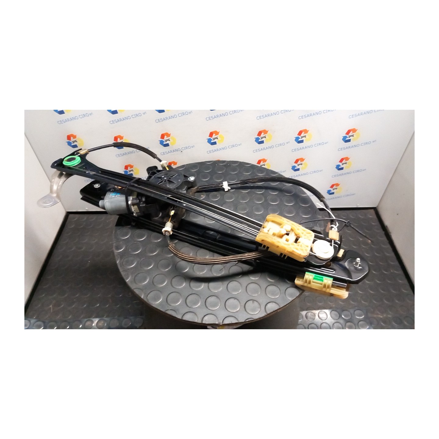 ALZACRISTALLO ELETTR. PORTA ANT. DX. 124 VOLKSWAGEN GOLF (10/12-) CXX 5G4837462H