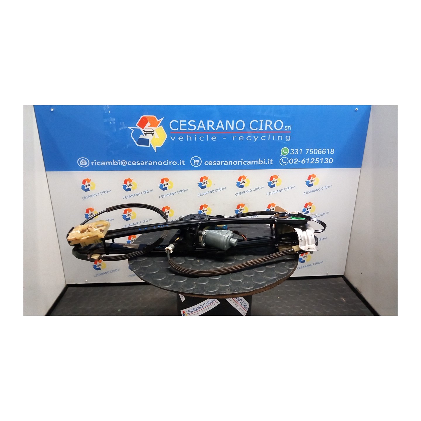 ALZACRISTALLO ELETTR. PORTA ANT. SX. 125 VOLKSWAGEN GOLF (10/12-) CXX 5G4837461H