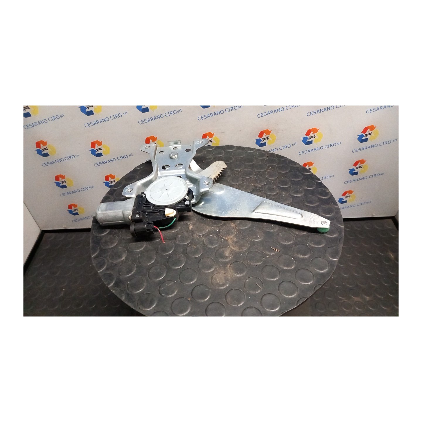 ALZACRISTALLO ELETTR. PORTA POST. DX. 136 FIAT SEDICI (3B) (02/06-11/11) D20AA 71768020