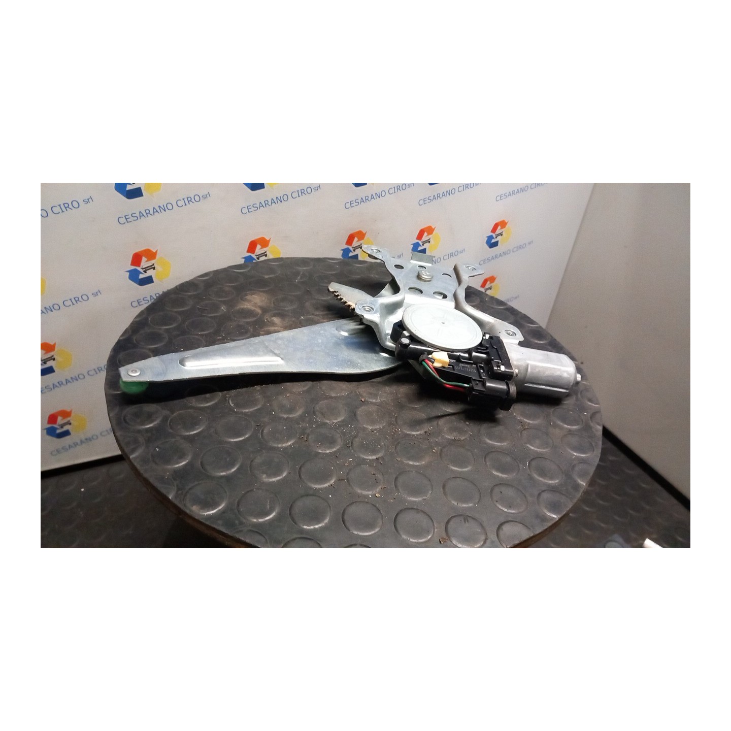 ALZACRISTALLO ELETTR. PORTA POST. SX. 137 FIAT SEDICI (3B) (02/06-11/11) D20AA 71768021