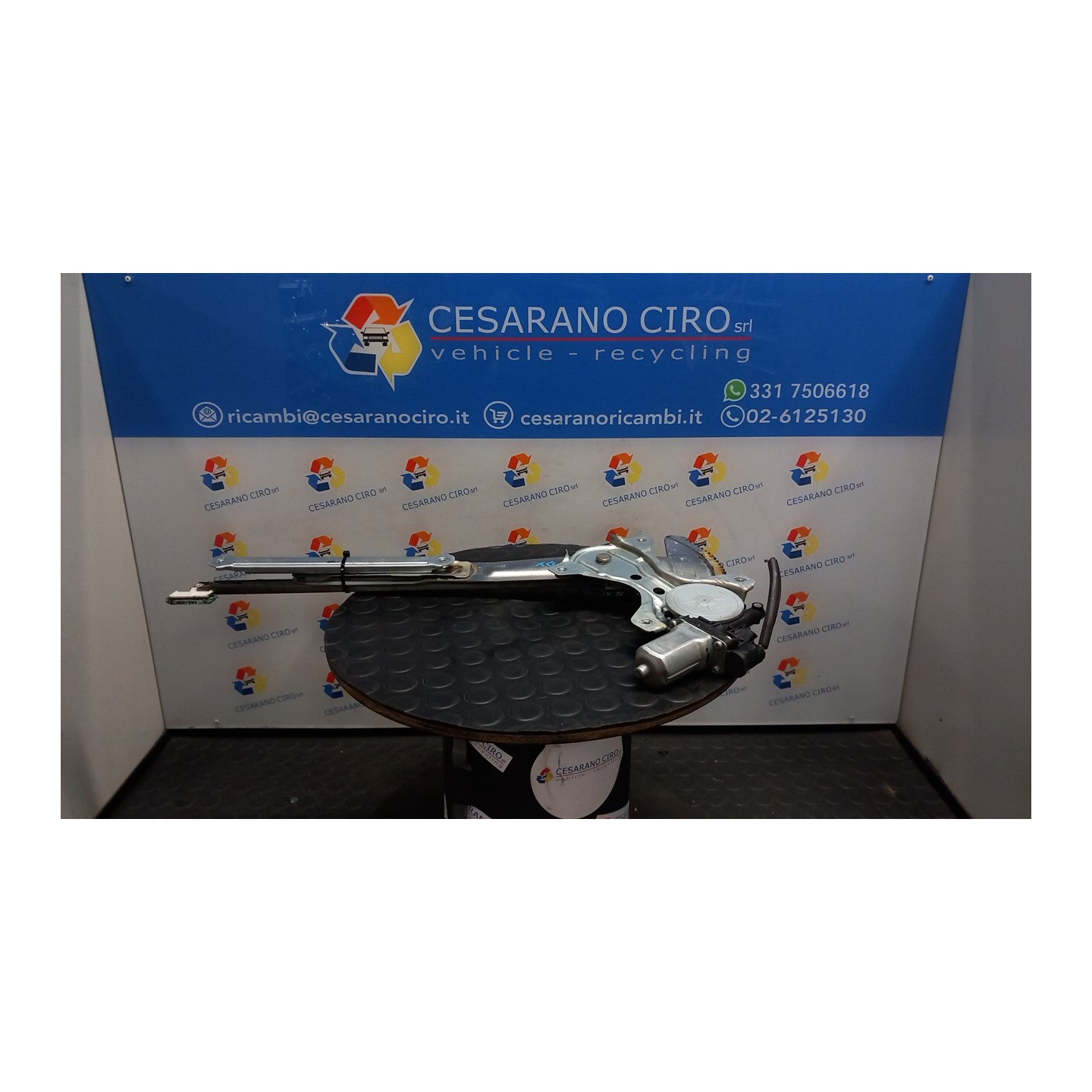 ALZACRISTALLO ELETTR. PORTA ANT. DX. 034 DAIHATSU CUORE (09/07-) 1KR 69801B2090