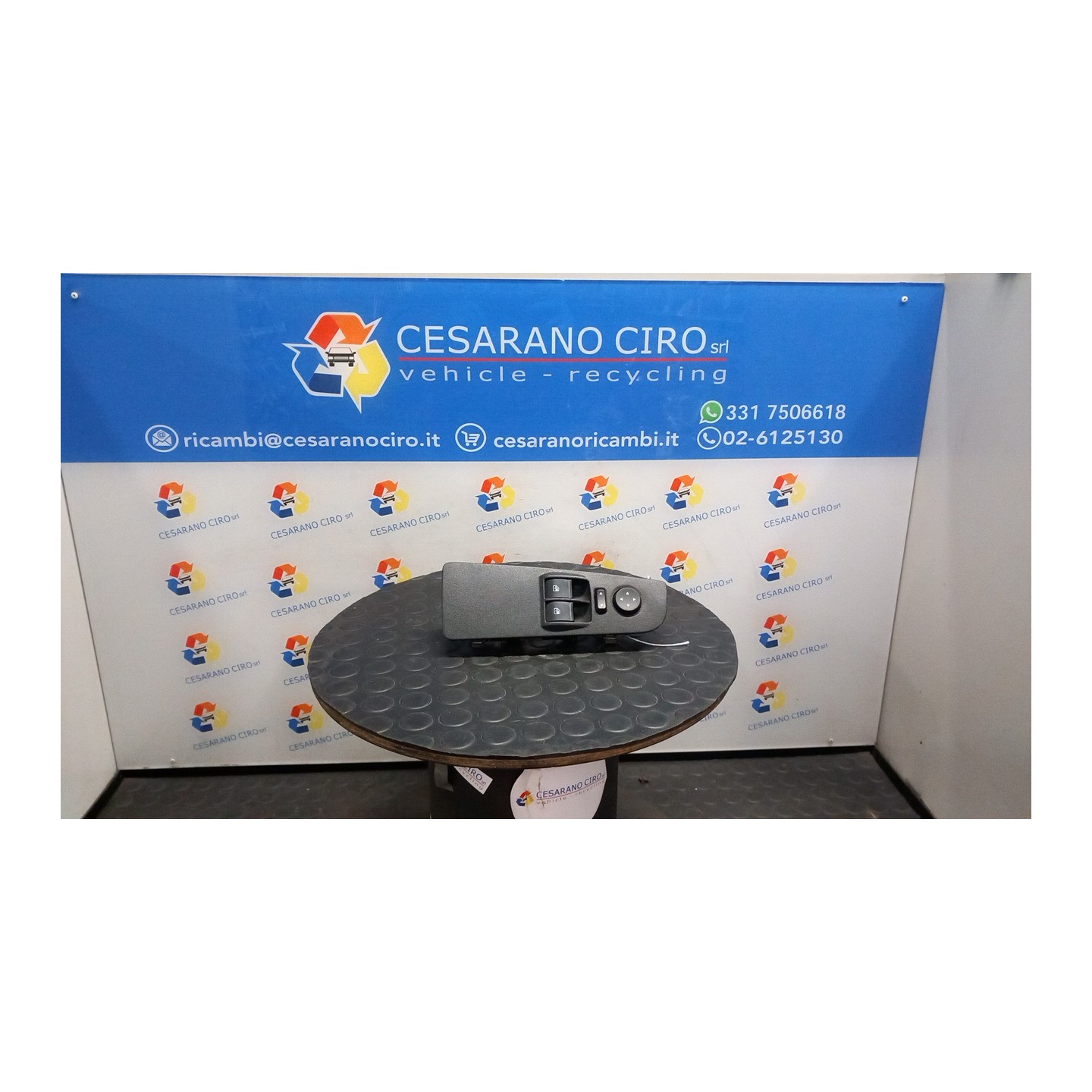 BLOCCO COMANDI ALZACRISTALLI E RETROVISORI EST. ALZACRISTALLO ELETTRICO POST SX. 009 FIAT GRANDE PUNTO (2Y) (06/05-12/08 199A300