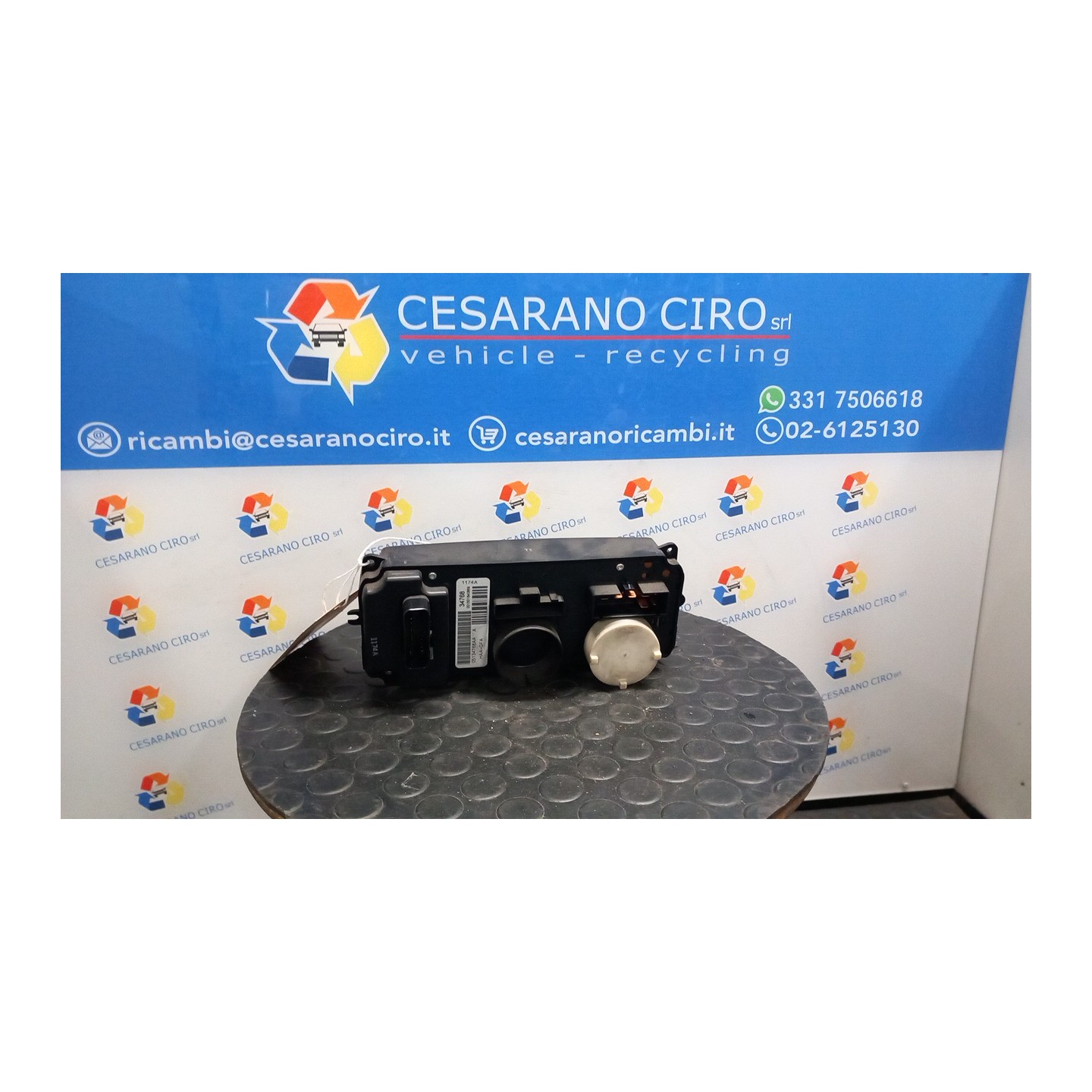 BLOCCO COMANDO CLIMATIZZAZIONE 025 CHRYSLER VOYAGER/GRAND VOYAGER (04/01-0 25L K05127467AB