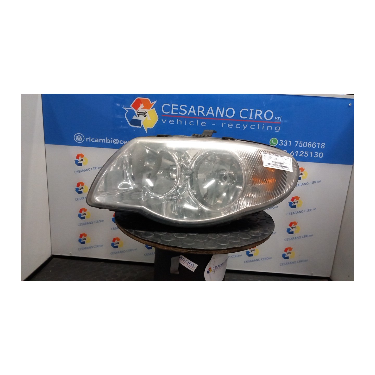 PROIETTORE SX. 028 CHRYSLER VOYAGER/GRAND VOYAGER (04/01-0 25L 04857703AB