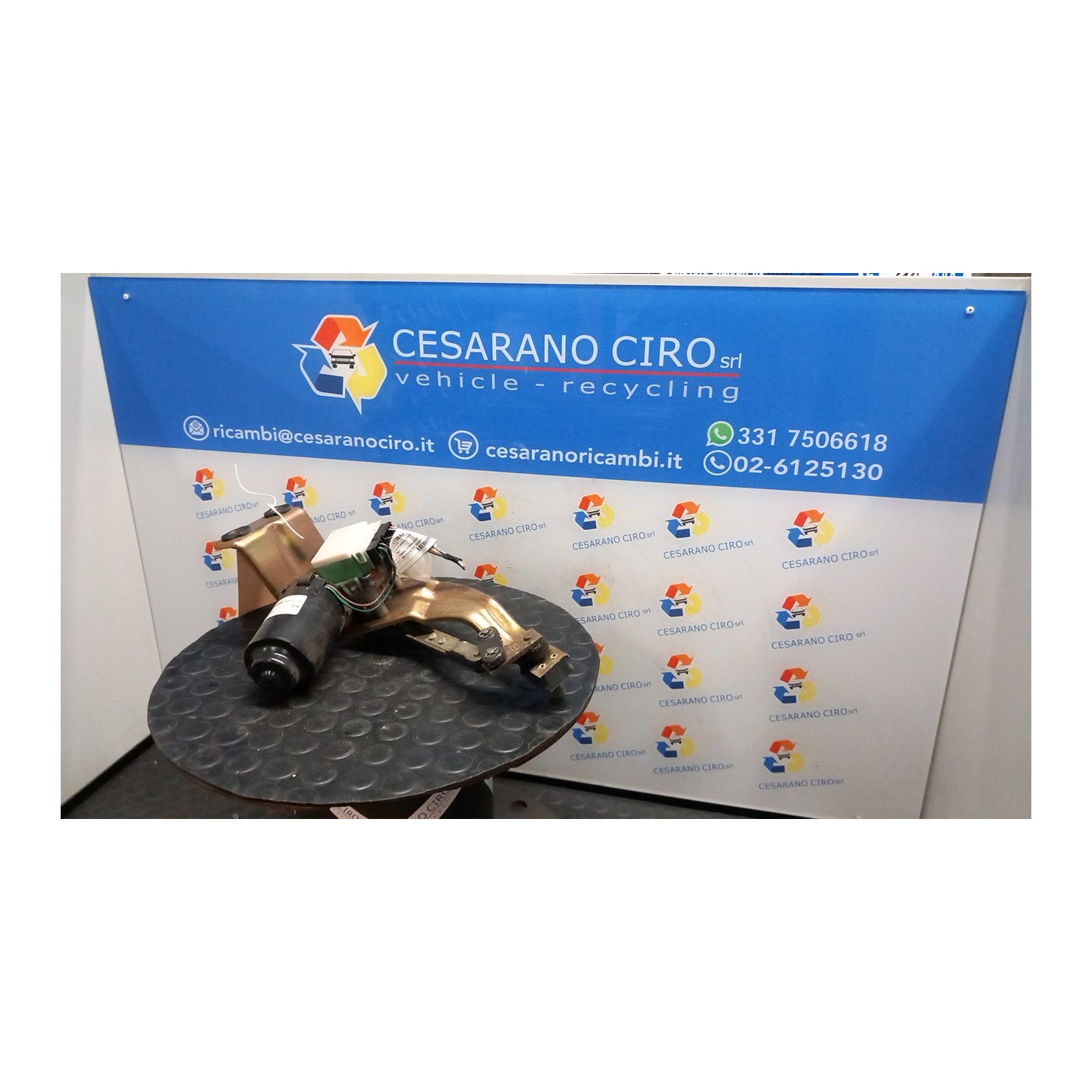 MECCANISMO TERGIPARABREZZA CON MOTORINO BOSCH 041 FIAT PANDA 1A SERIE (03/92-03/04) 1170A1046 7607376