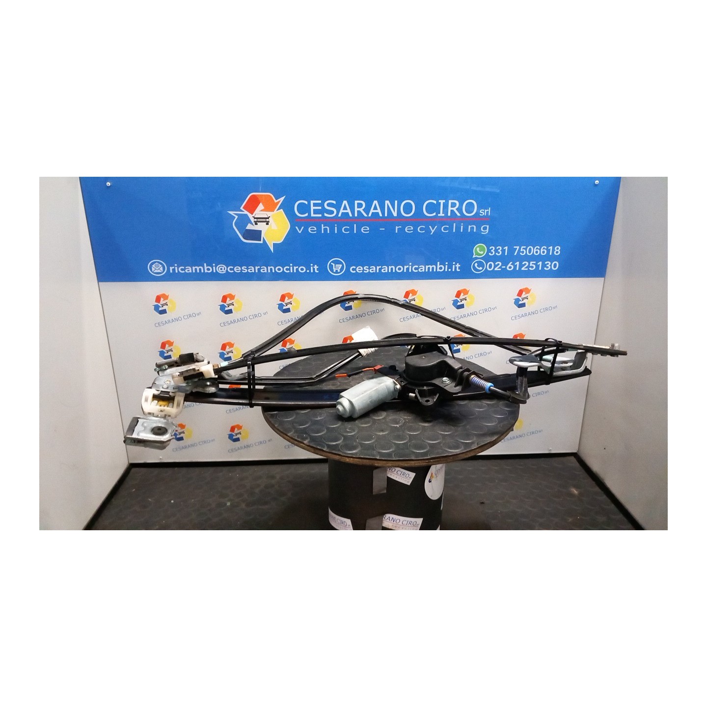 ALZACRISTALLO ELETTR. PORTA ANT. C/MOTORINO SX. 112 CHRYSLER VOYAGER/GRAND VOYAGER (04/04-1 28L K04894527AA