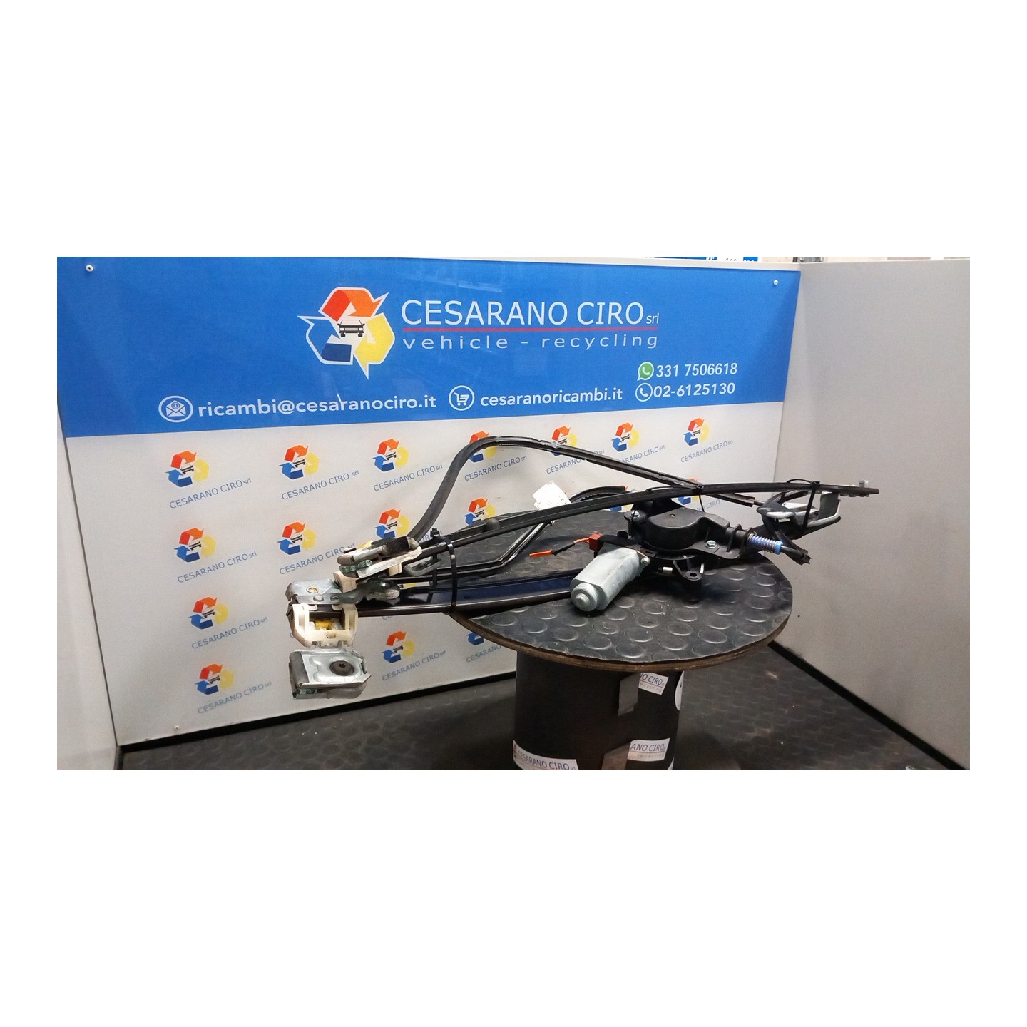 ALZACRISTALLO ELETTR. PORTA ANT. C/MOTORINO SX. 112 CHRYSLER VOYAGER/GRAND VOYAGER (04/04-1 28L K04894527AA