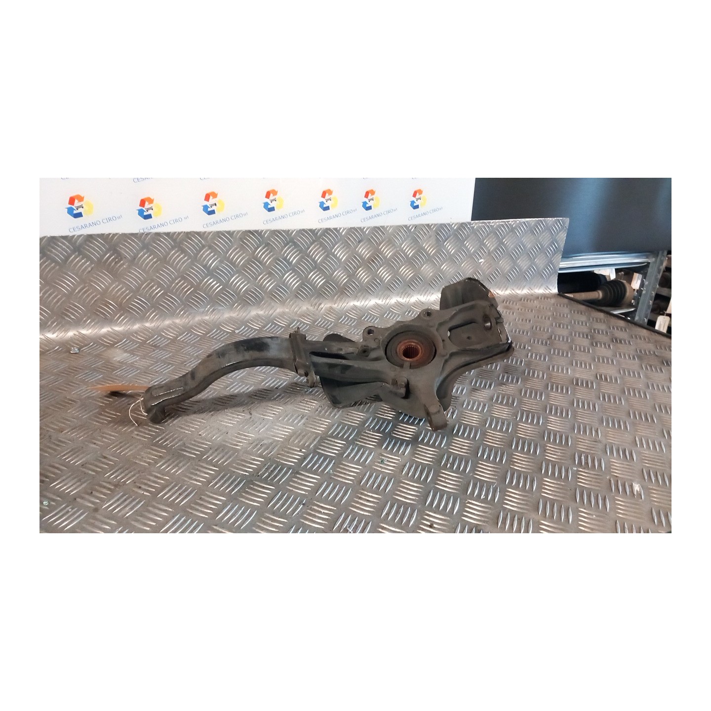 MONTANTE SOSP. ANT. SX. 034 ALFA ROMEO 147 (W8) (10/04-07/11) AR37203 60624975