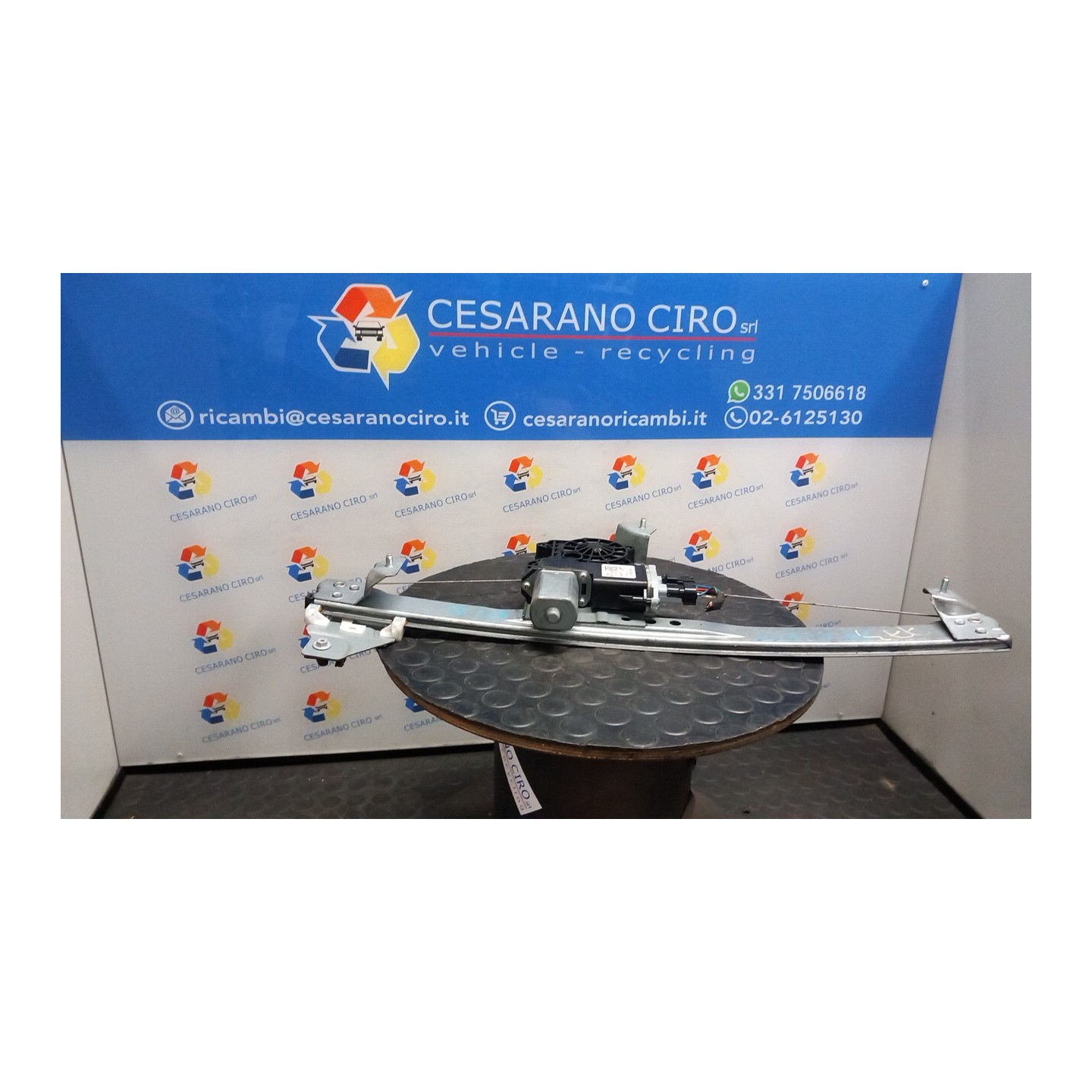 ALZACRISTALLO ELETTR. PORTA ANT. CON MOTORINO SX. 084 DACIA LODGY (05/12-) H4MD7 807213915R
