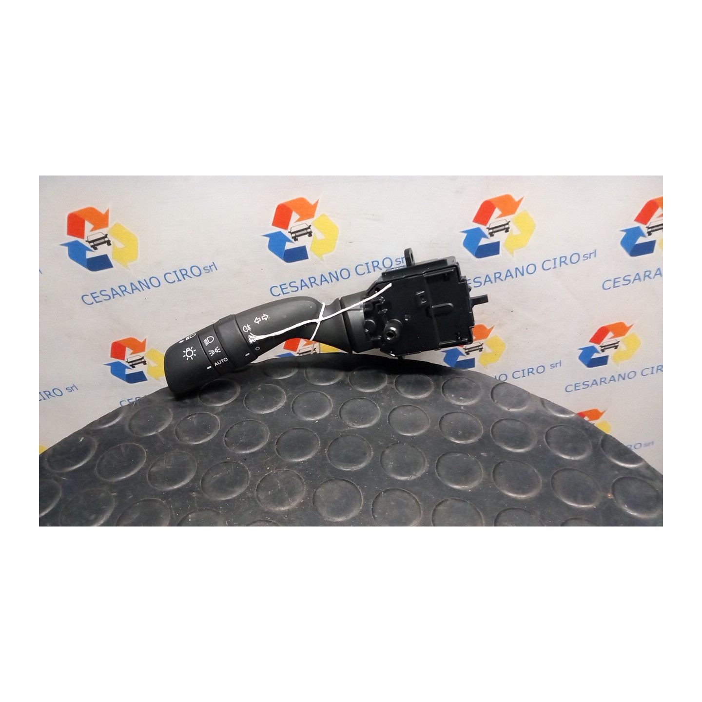 BLOCCO COMANDO VOLANTE LUCI R 126 TOYOTA YARIS (02/20-) M15A 8432902020
