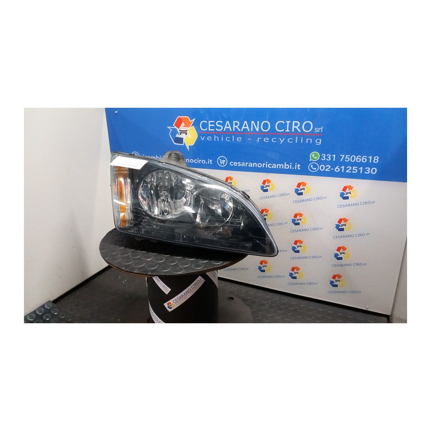 PROIETTORE C/ CORNICE FINITURA NERA DX. 124 FORD FOCUS (CAP) (11/04-06/08) HHDA 1480985