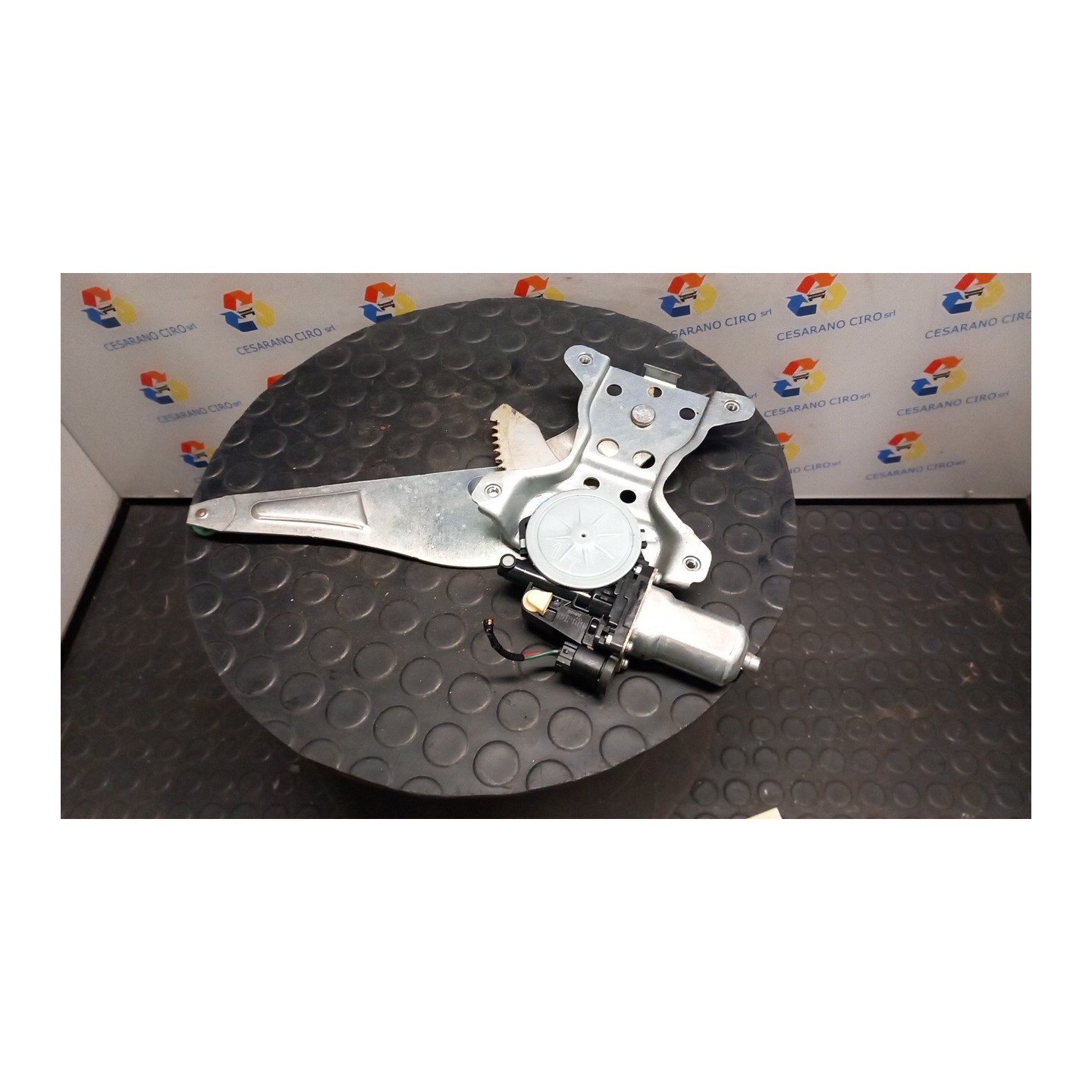 ALZACRISTALLO ELETTR. PORTA POST. GL,GLX SX. 065 SUZUKI SX4 (03/06-03/15) M16A 8354079J11000
