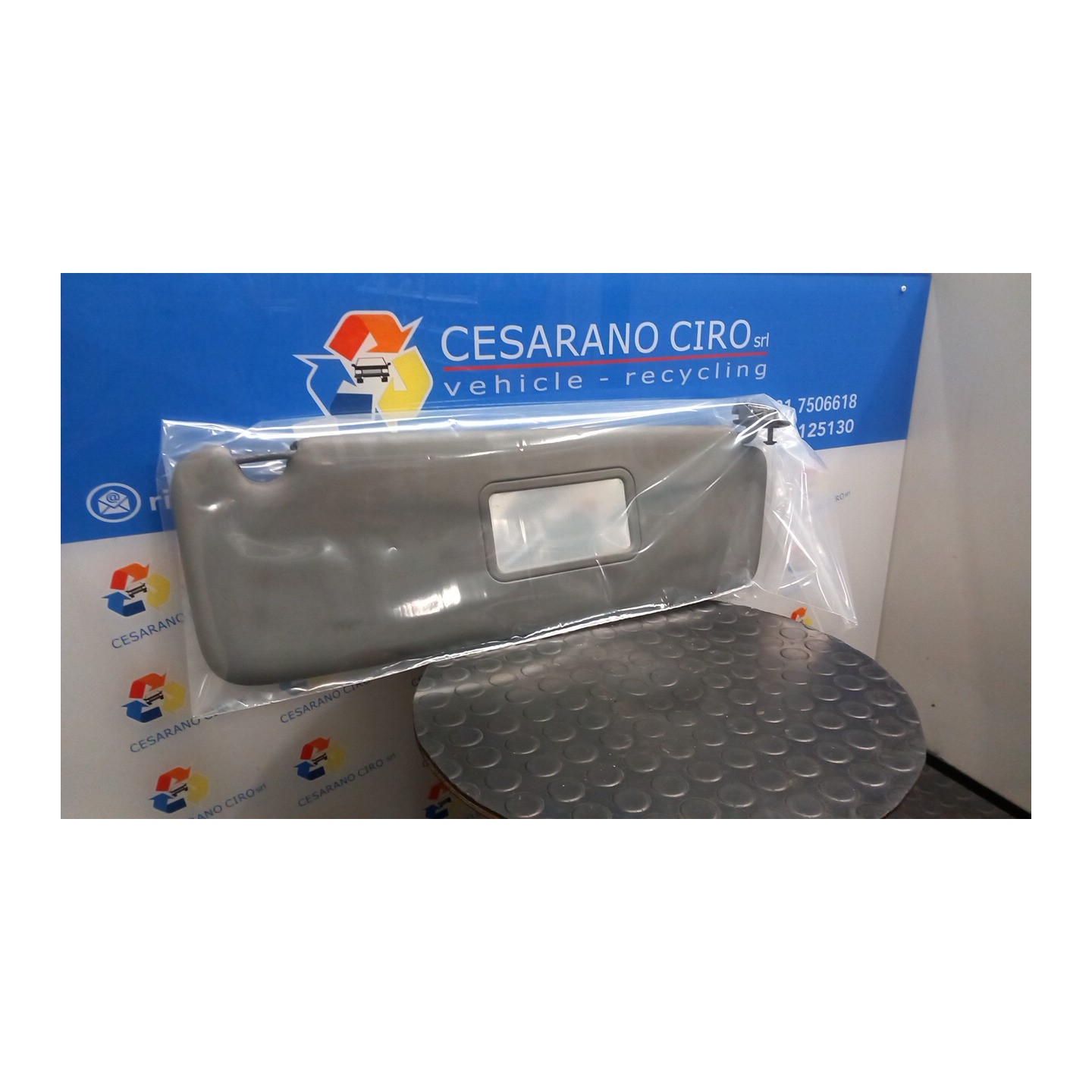 ALETTA PARASOLE PARABREZZA 555 DX. 040 RENAULT TRAFIC (06/01-09/06) F9QU7 7701477801