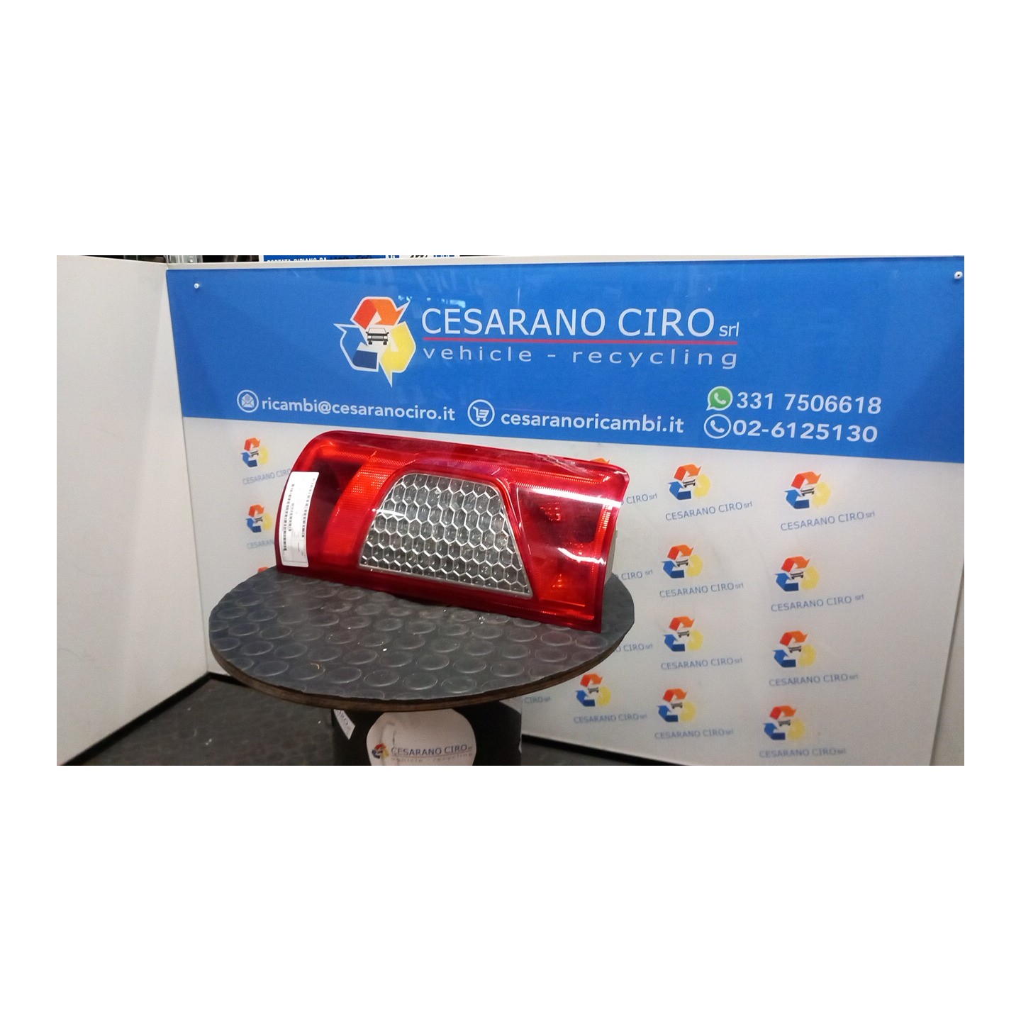 FANALE POST. SX. 173 FORD TOURNEO CONNECT (TC7) (09/02-0 R3PA 5177813