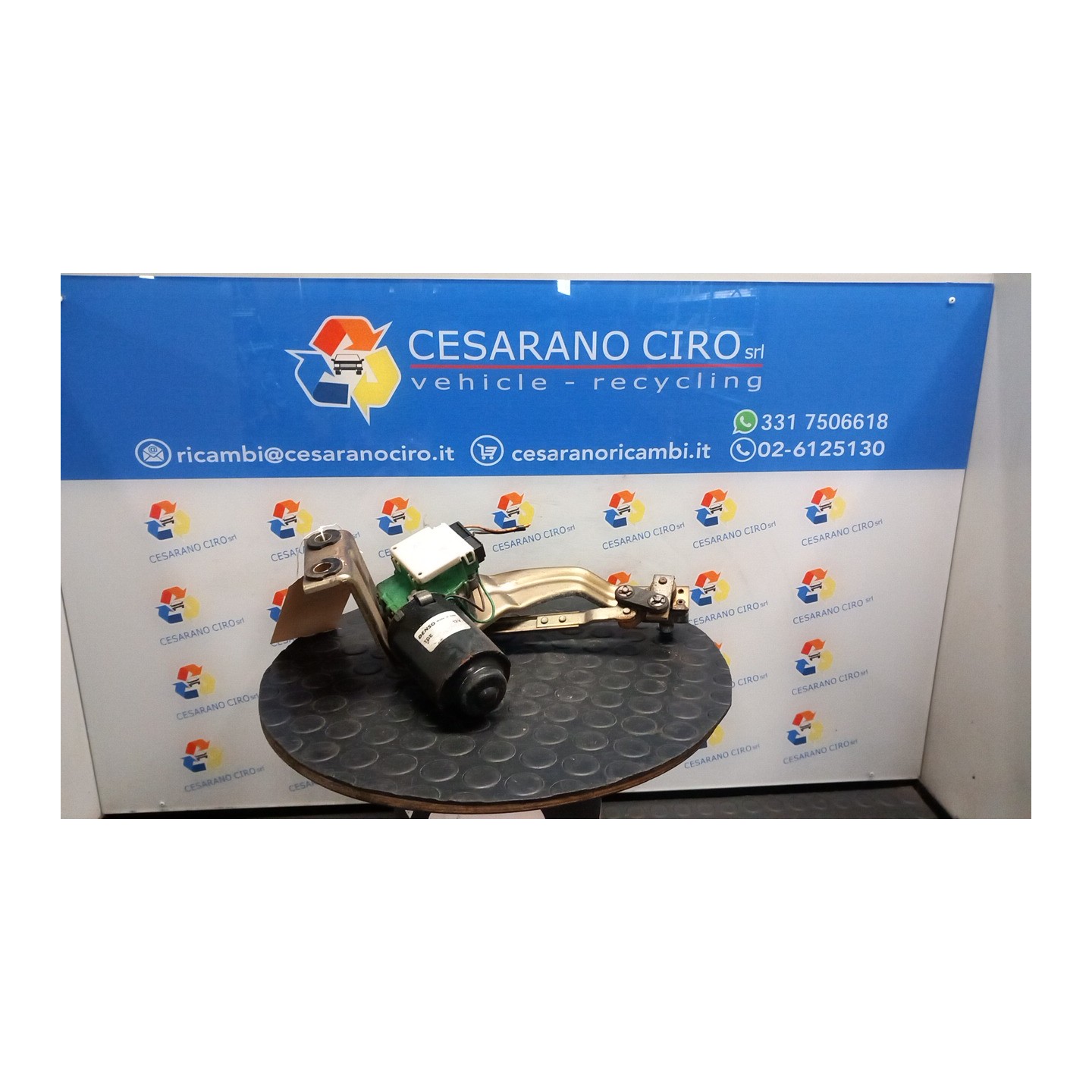 MECCANISMO TERGIPARABREZZA CON MOTORINO BOSCH 002 FIAT PANDA 1A SERIE (03/92-03/04) 1170A1046 7607376