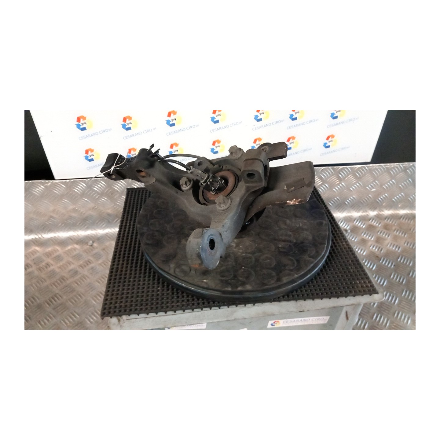 MONTANTE SOSP. ANT. SX. 076 OPEL ASTRA (A04) (01/04-03/11) Z14XEP 13156041