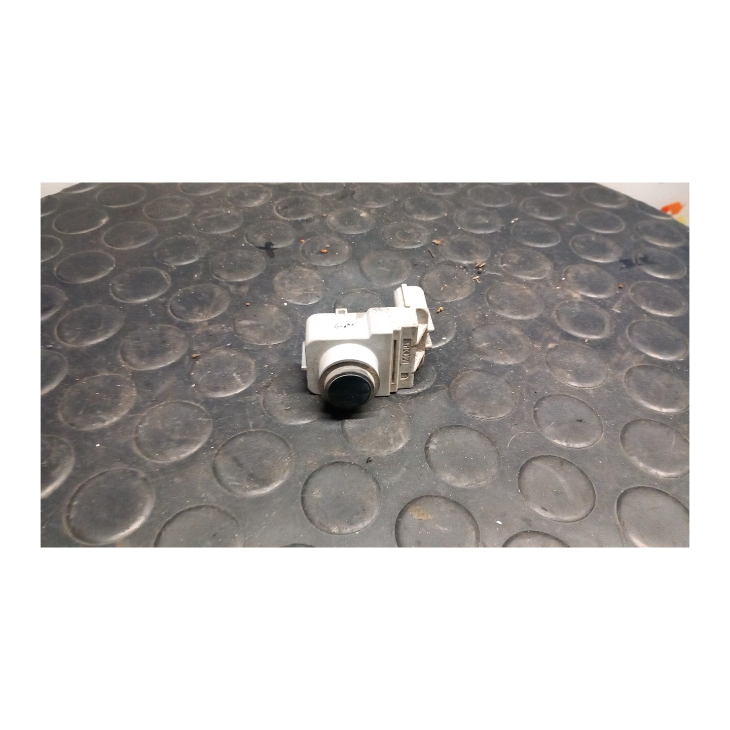 SENSORE PARCHEGGIO POST. 001 HYUNDAI IX35 (02/10-) D4FD 957202S101