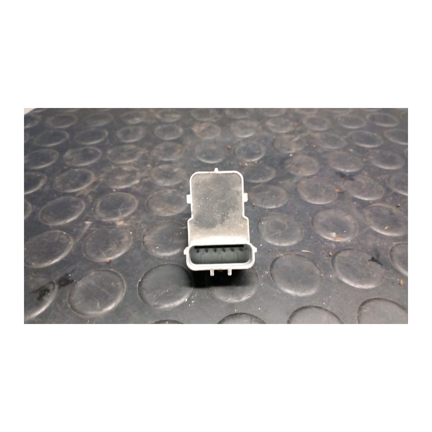 SENSORE PARCHEGGIO POST. 003 HYUNDAI IX35 (02/10-) D4FD 957202S101